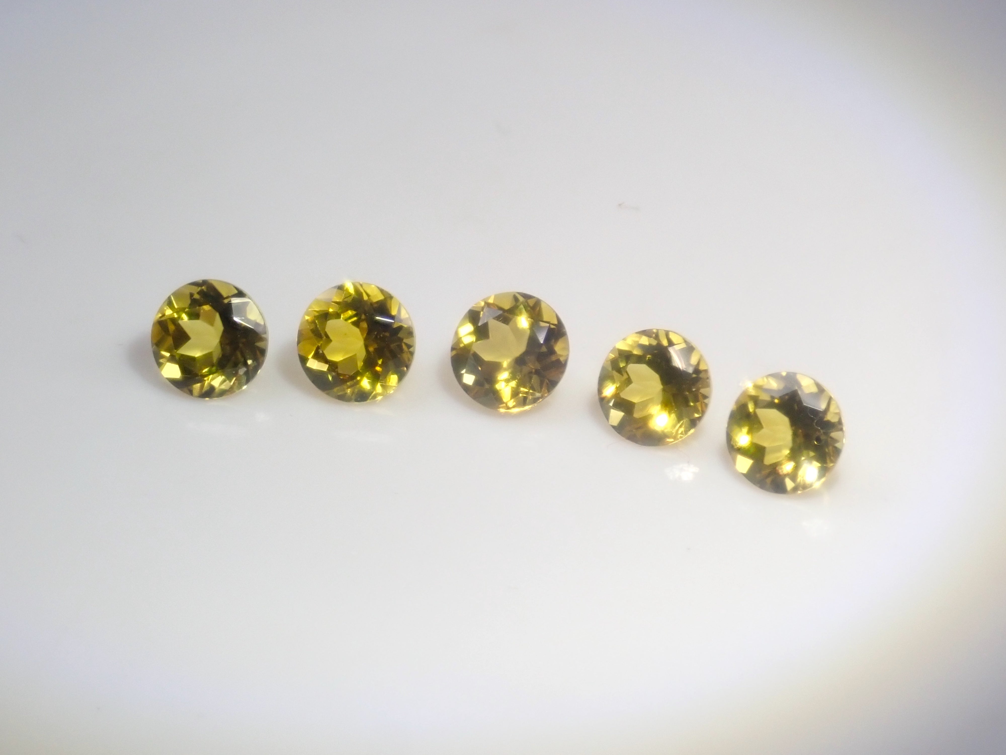 【3/29 22時販売】《限定5石》ザンビア産カナリーイエロートルマリン1石ルース(4.0mm/ラウンドカット)《複数購入割引有》