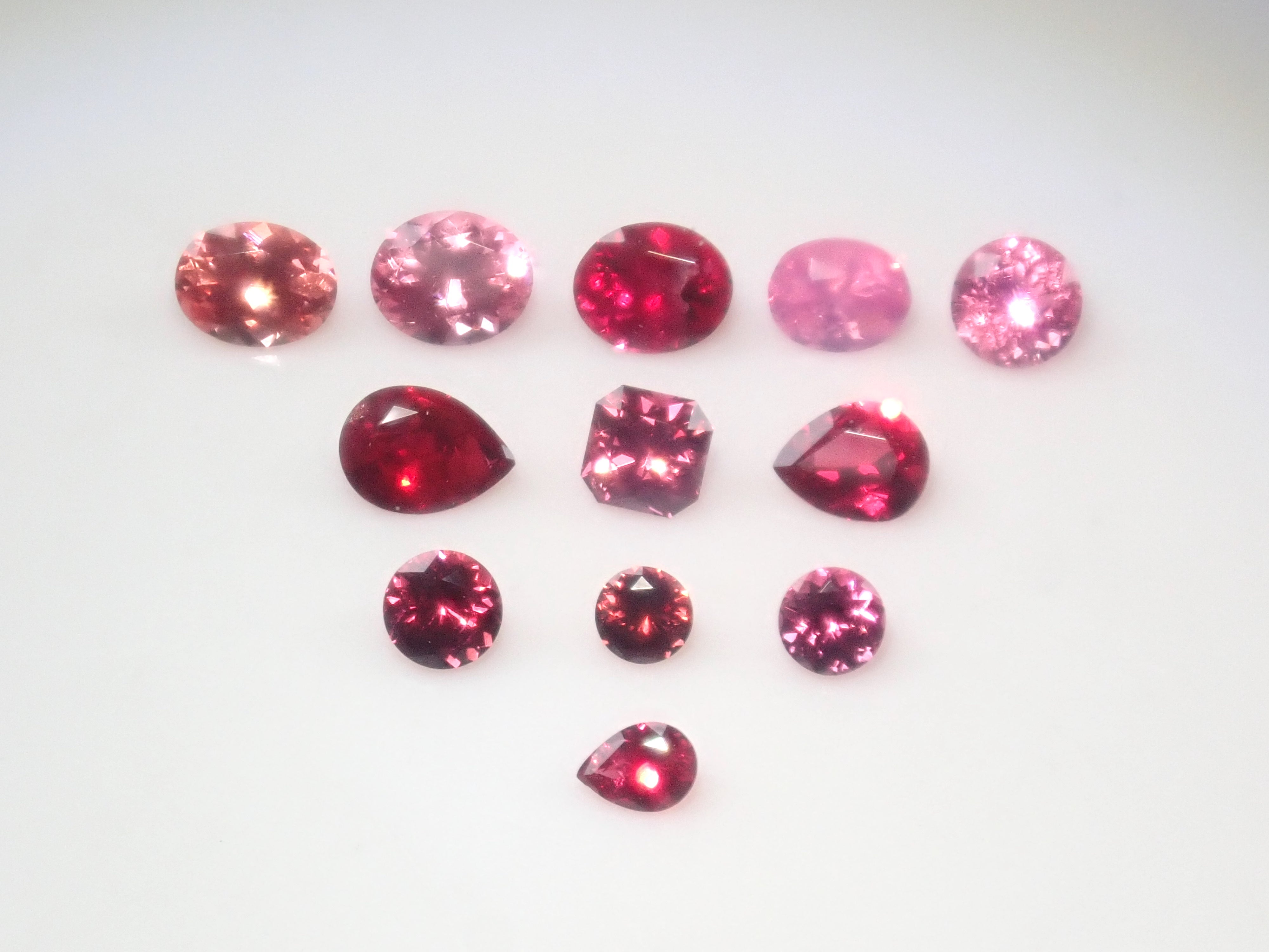 【3/29 22時販売】サンジェ氏カットのスピネル(シルキーピンク、ホットピンク、レッドスピネル、パパラチアカラーなど)1石ルース《複数購入割引有》