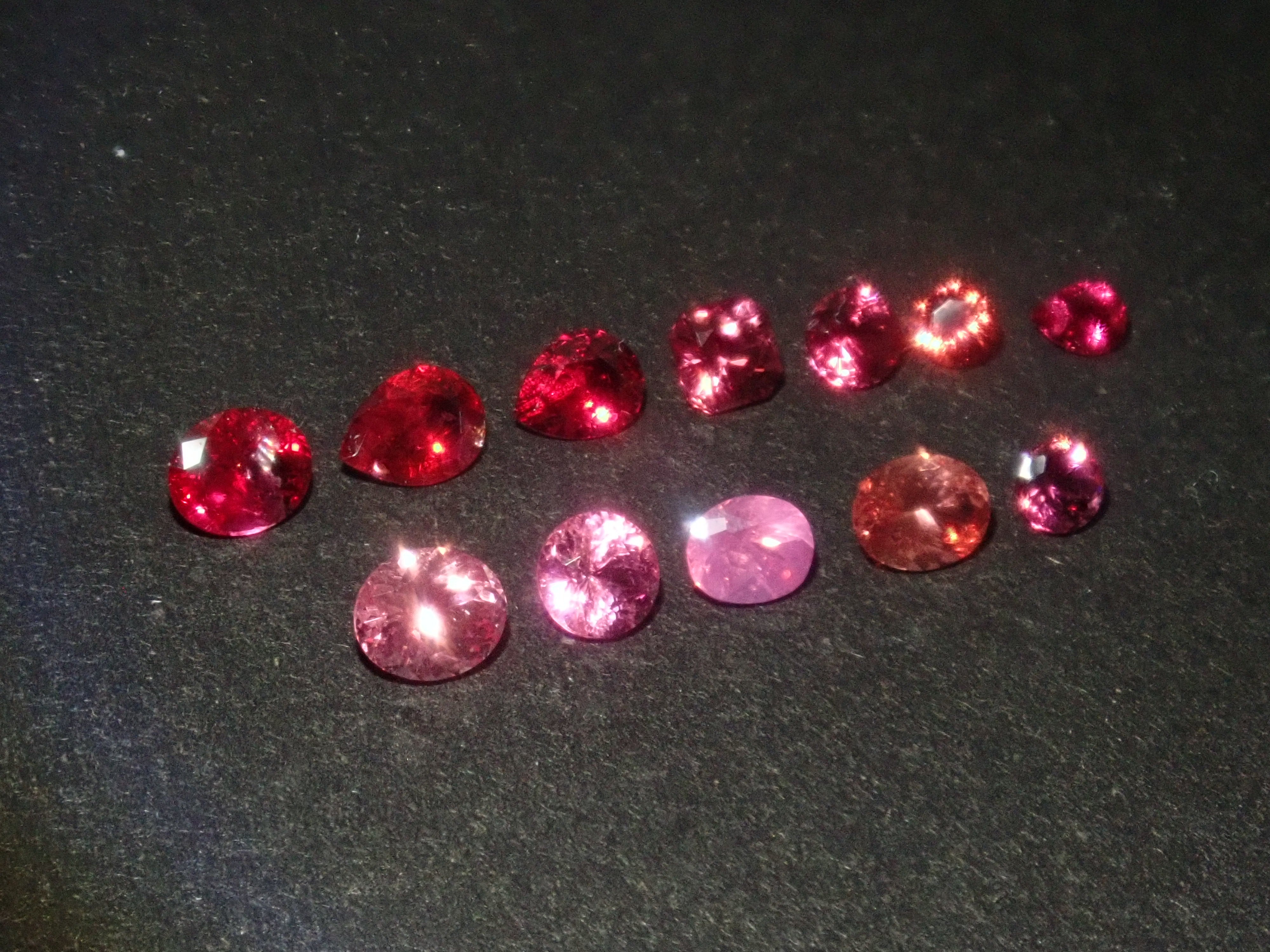 【3/29 22時販売】サンジェ氏カットのスピネル(シルキーピンク、ホットピンク、レッドスピネル、パパラチアカラーなど)1石ルース《複数購入割引有》