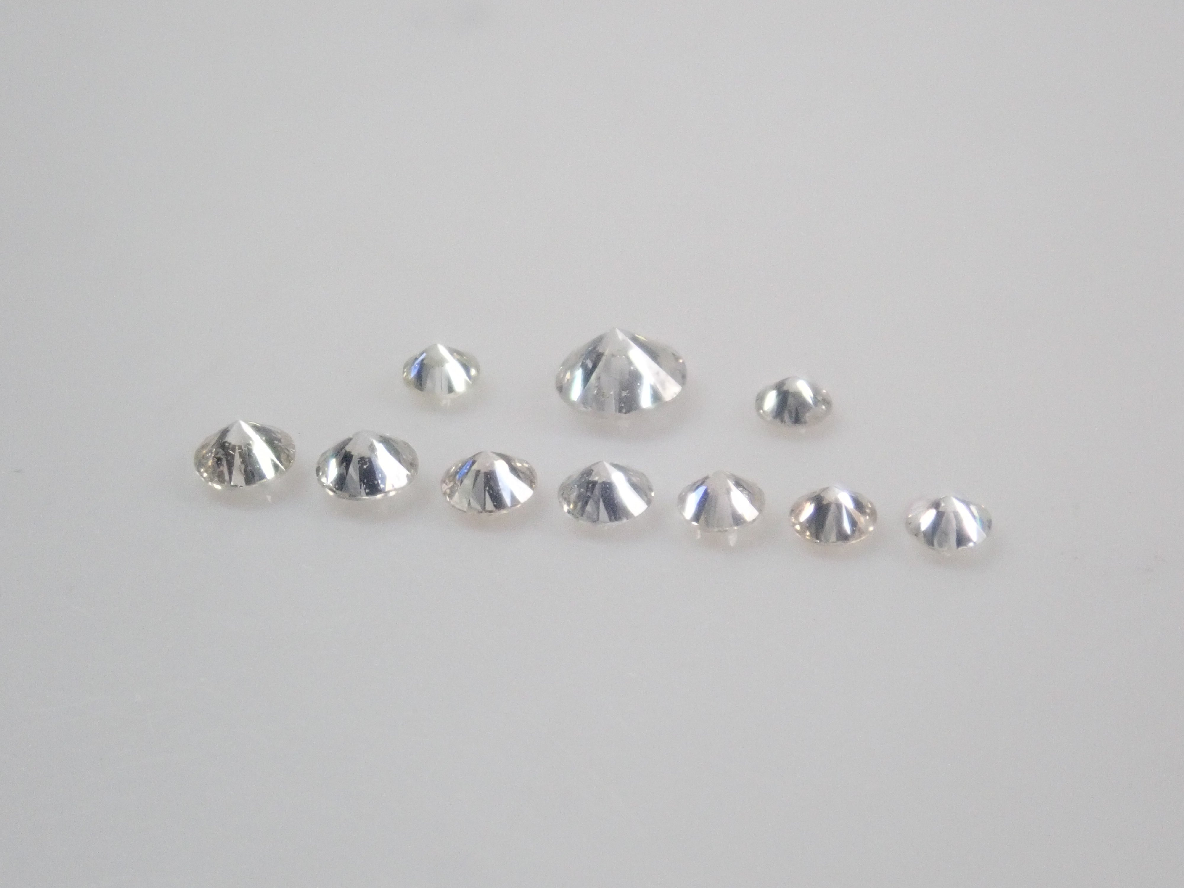 含一般售價35,800日圓,附中央寶石研究所鑑定書(F/VVS-2/EXCELLENT/H&C)的鑽石扭蛋一顆《多件購買享折扣》