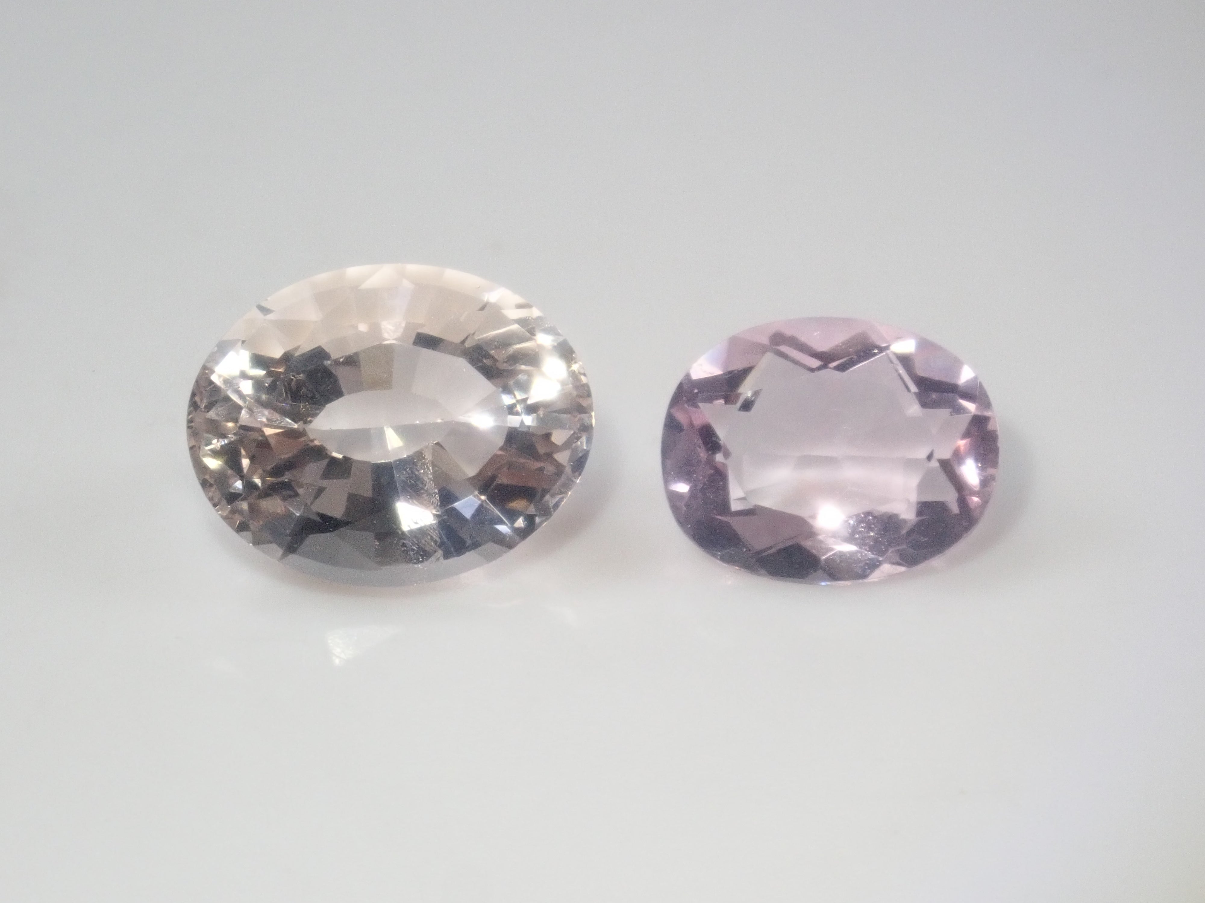 《Limited to 15 Stones》Fluorite Gacha including 2 Koshu-Kiseki-Kiriko stones (normally 49,800 yen) with 1 CC fluorite stone as a bonus《Multiple Purchase Discount Available》