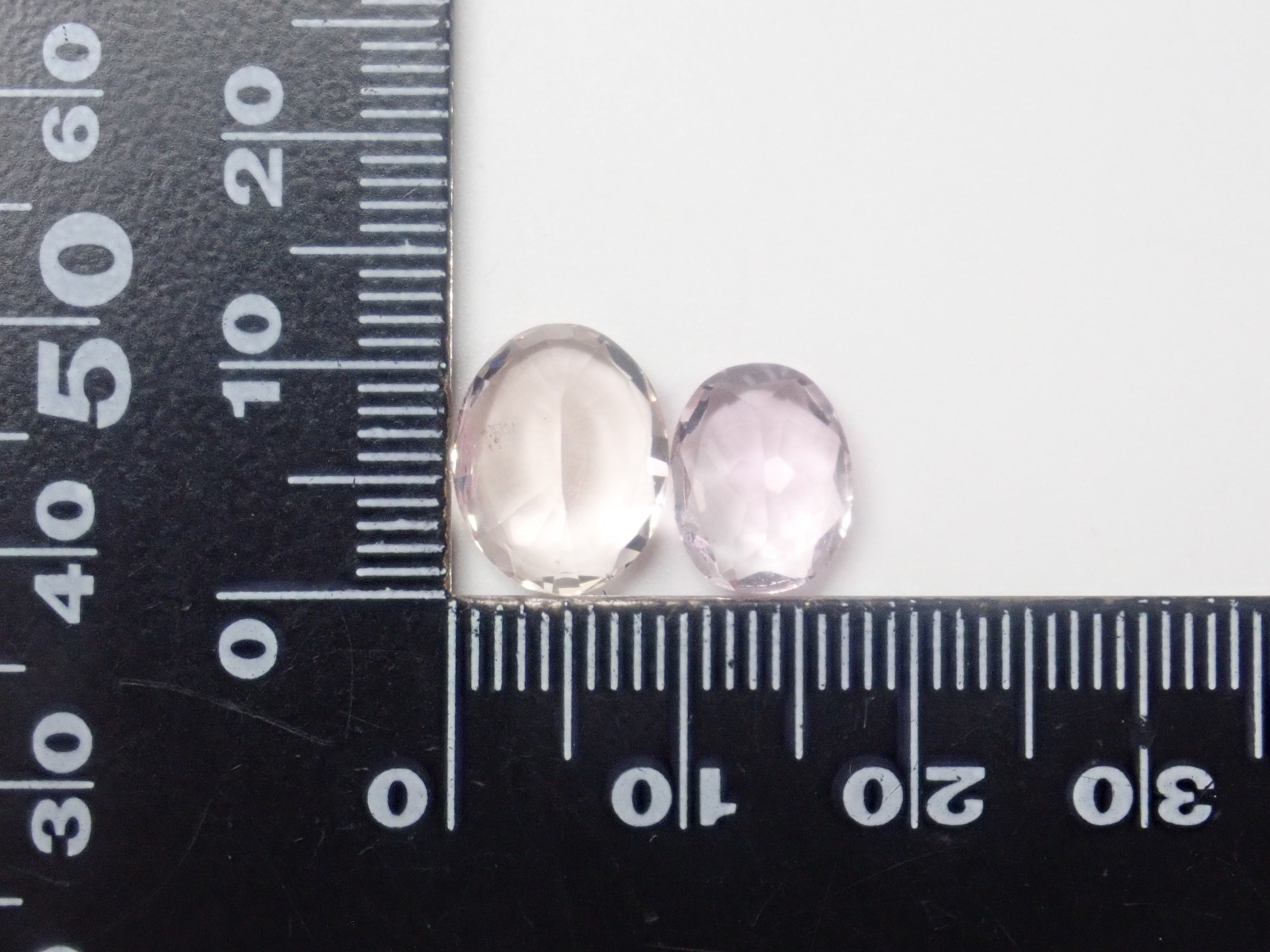 《Limited to 15 Stones》Fluorite Gacha including 2 Koshu-Kiseki-Kiriko stones (normally 49,800 yen) with 1 CC fluorite stone as a bonus《Multiple Purchase Discount Available》