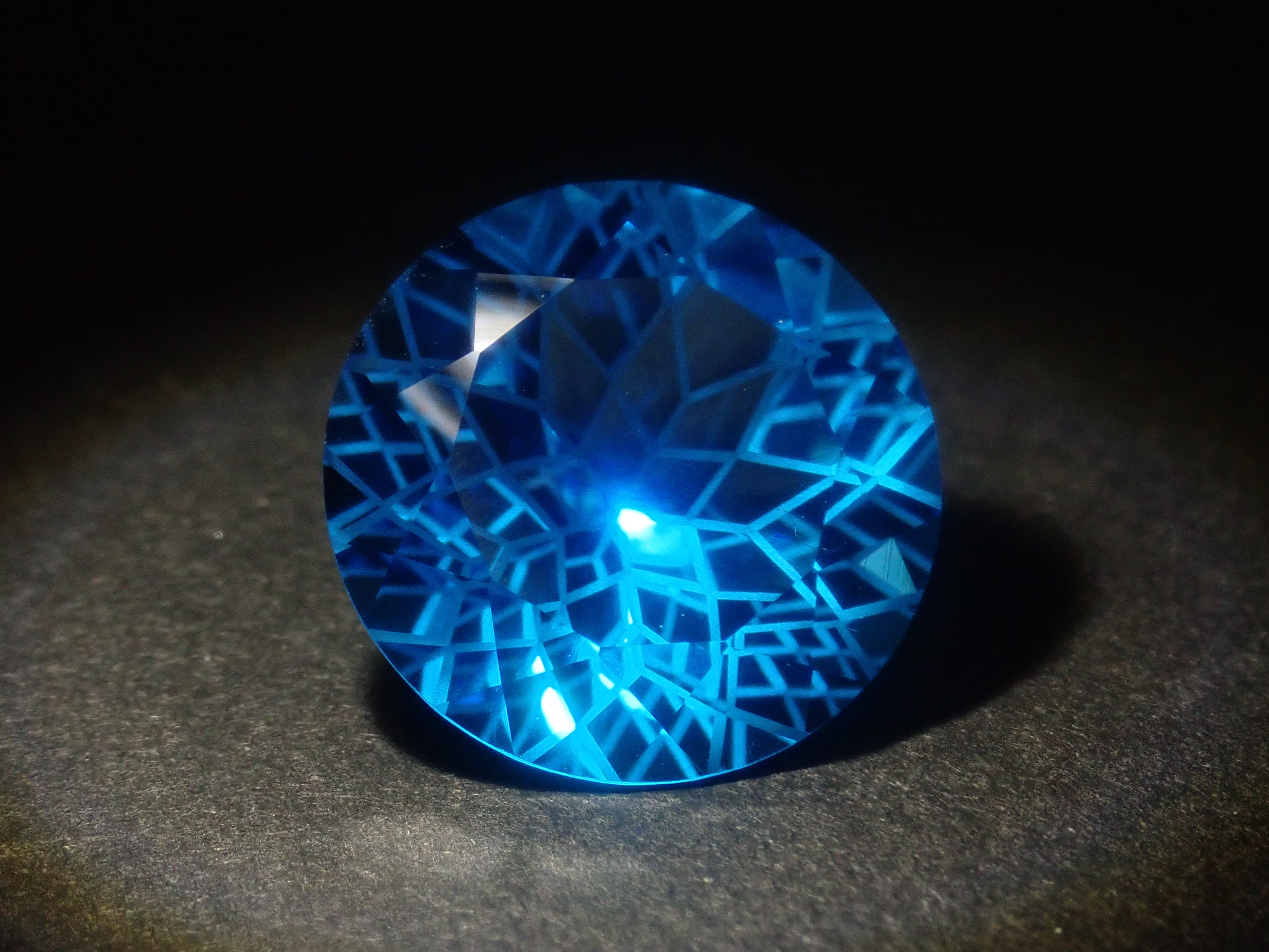 【3/29 22時販売】《限定11石》通常55,800円のダンデライオンカット15mmや&カメリアカット19mm含むビッグジェムガチャ💎《複数購入割引有》