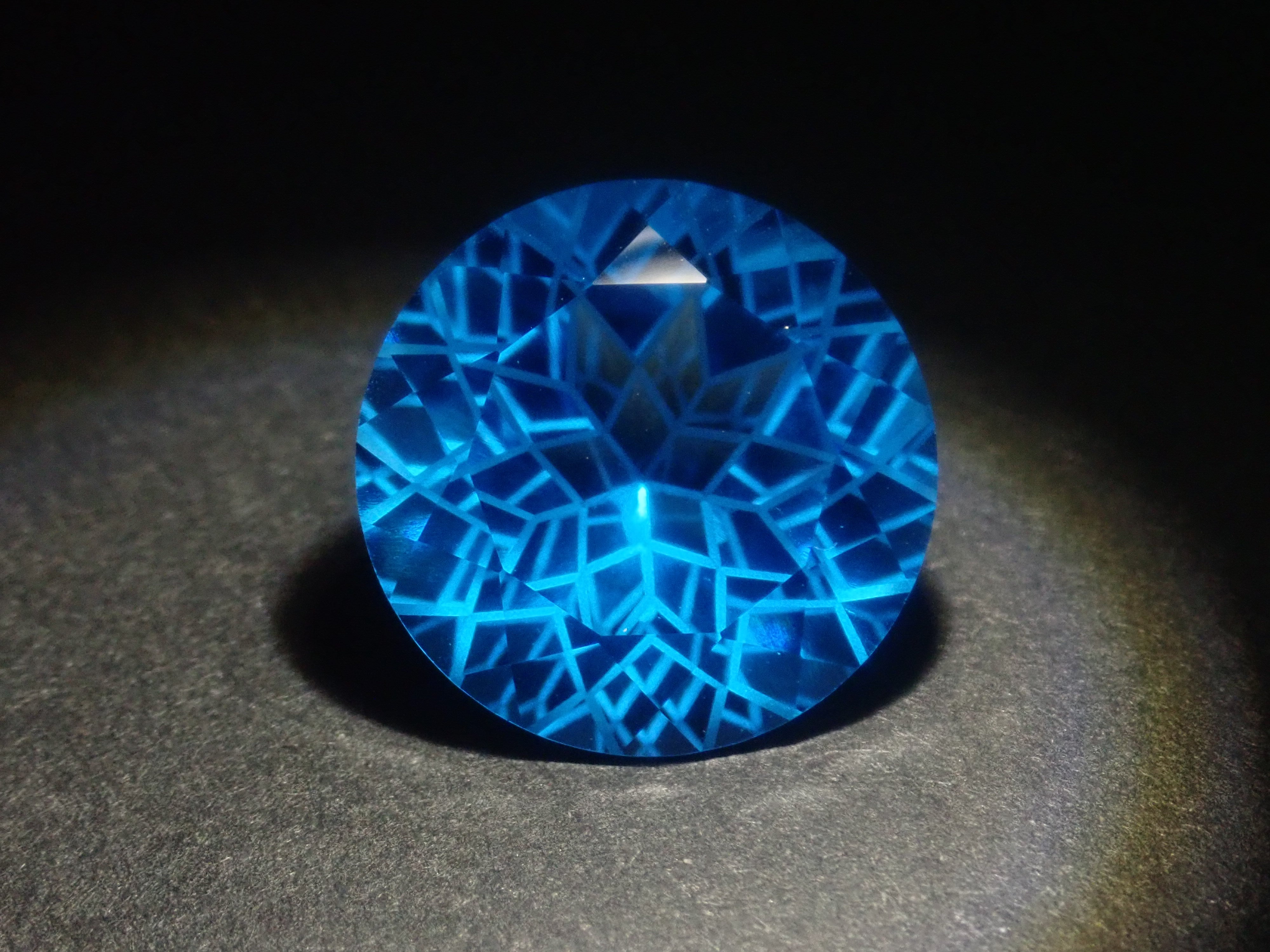 【3/29 22時販売】《限定11石》通常55,800円のダンデライオンカット15mmや&カメリアカット19mm含むビッグジェムガチャ💎《複数購入割引有》