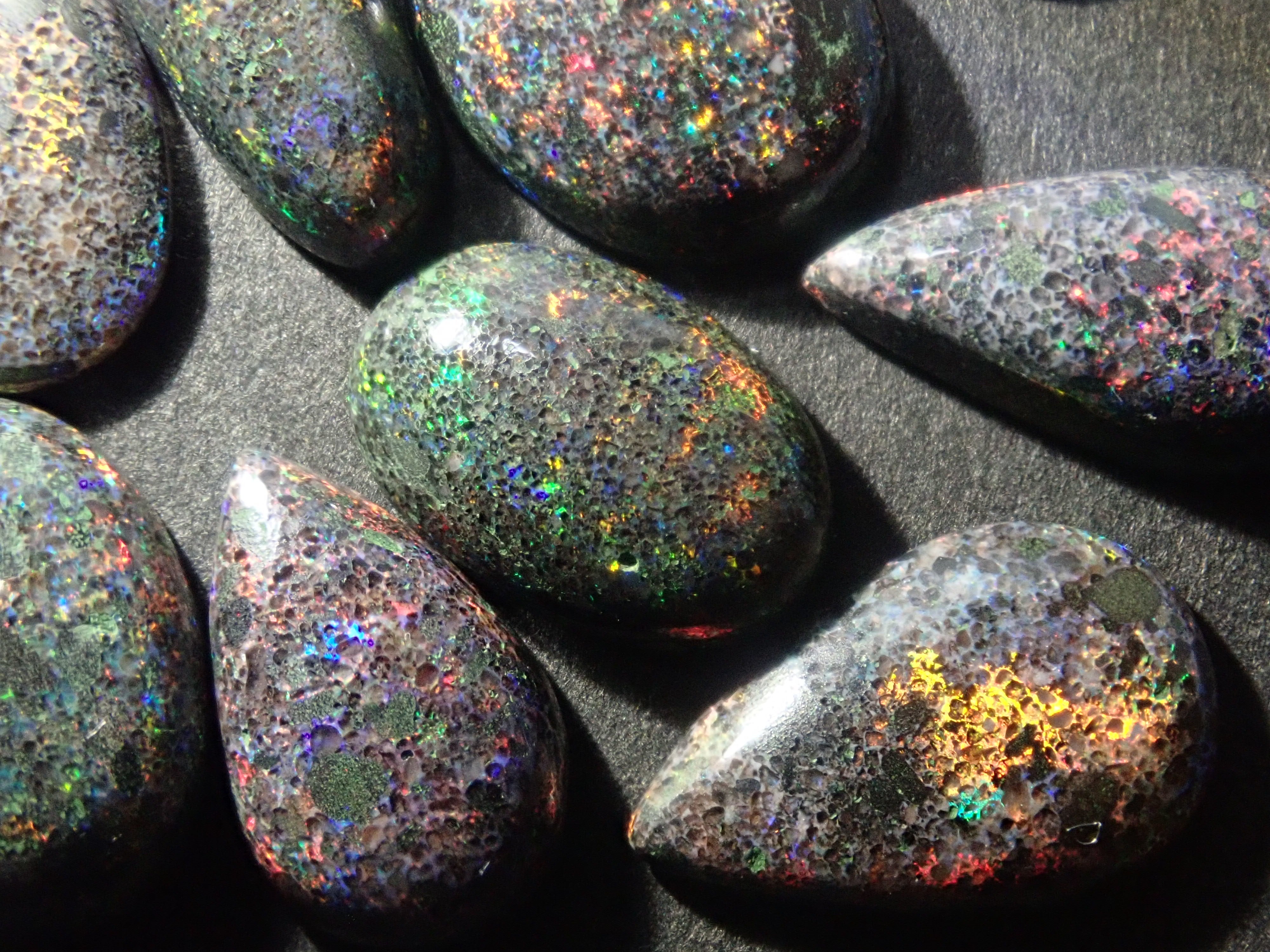 【3/28 22時販売】《ツーソン新着・限定28石》オーストラリア・アンダムーカ産ブラックマトリクスオパール(炭化処理)1石ルース《複数購入割引有》