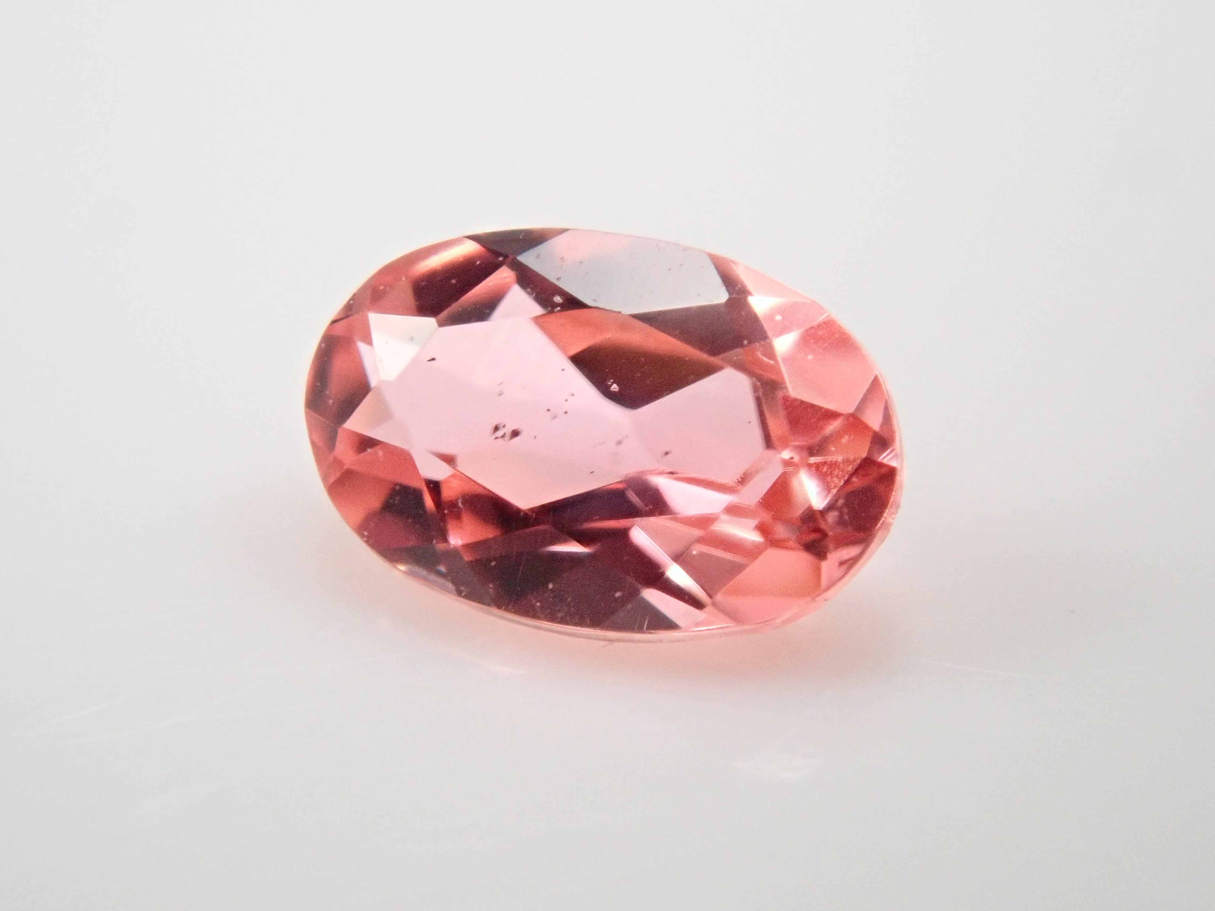 【12558576掲載】パキスタン産ヴェイリネナイト 0.150ctルース