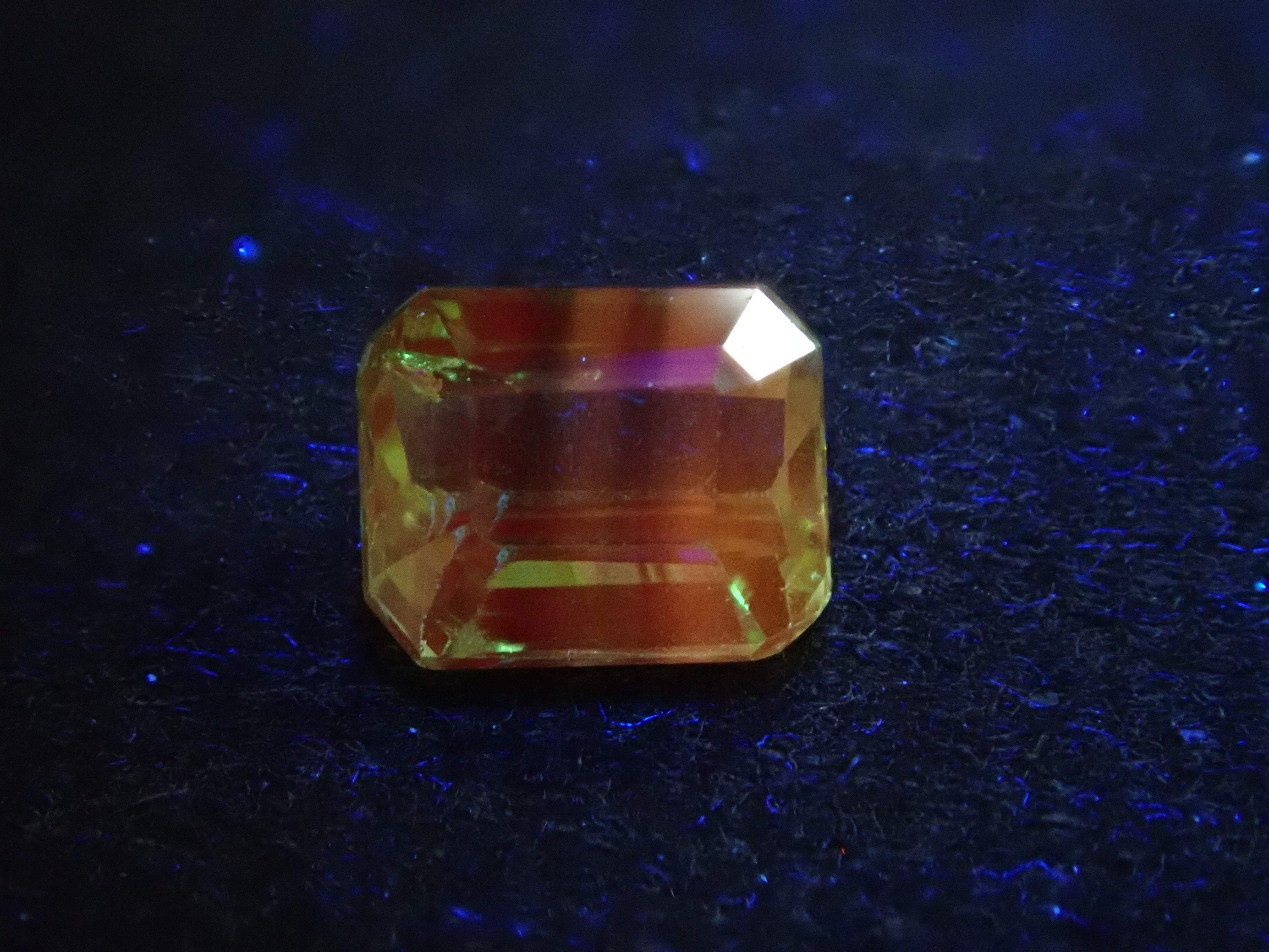 坦桑尼亞雙色石榴石 0.316ct 裸石