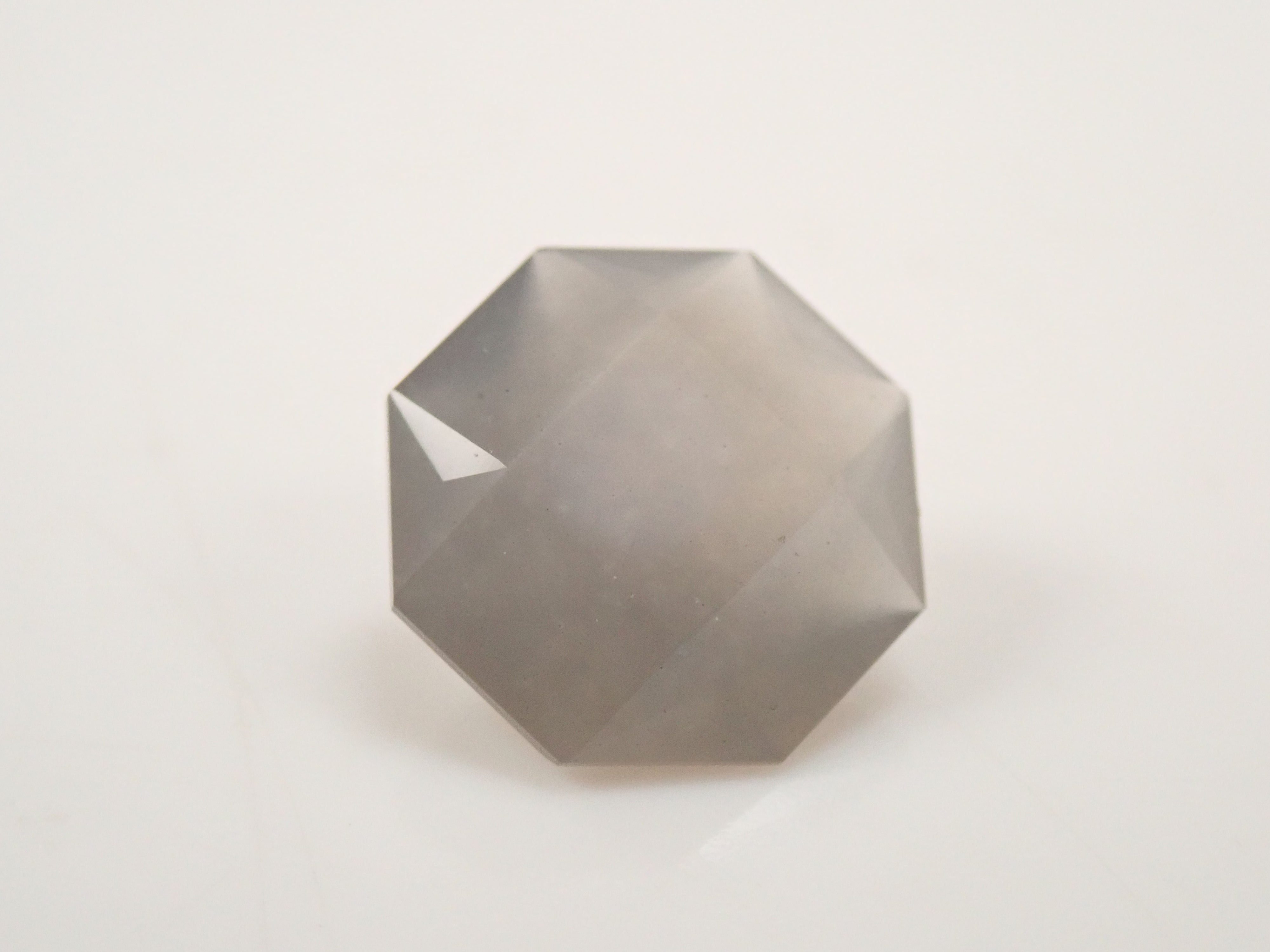 【12562104掲載】ブラックムーンストーン 1.871ctルース