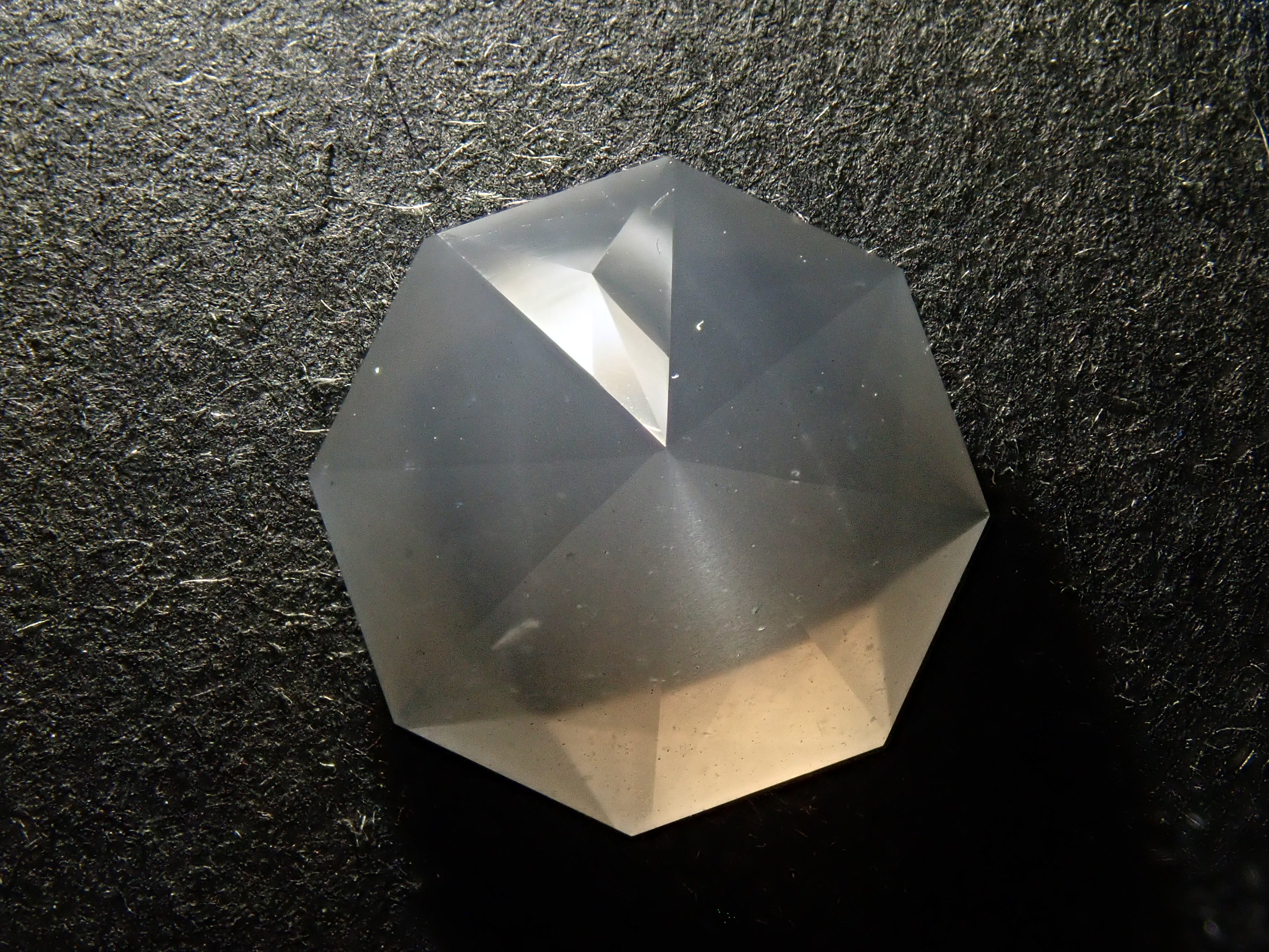 【12562104掲載】ブラックムーンストーン 1.871ctルース