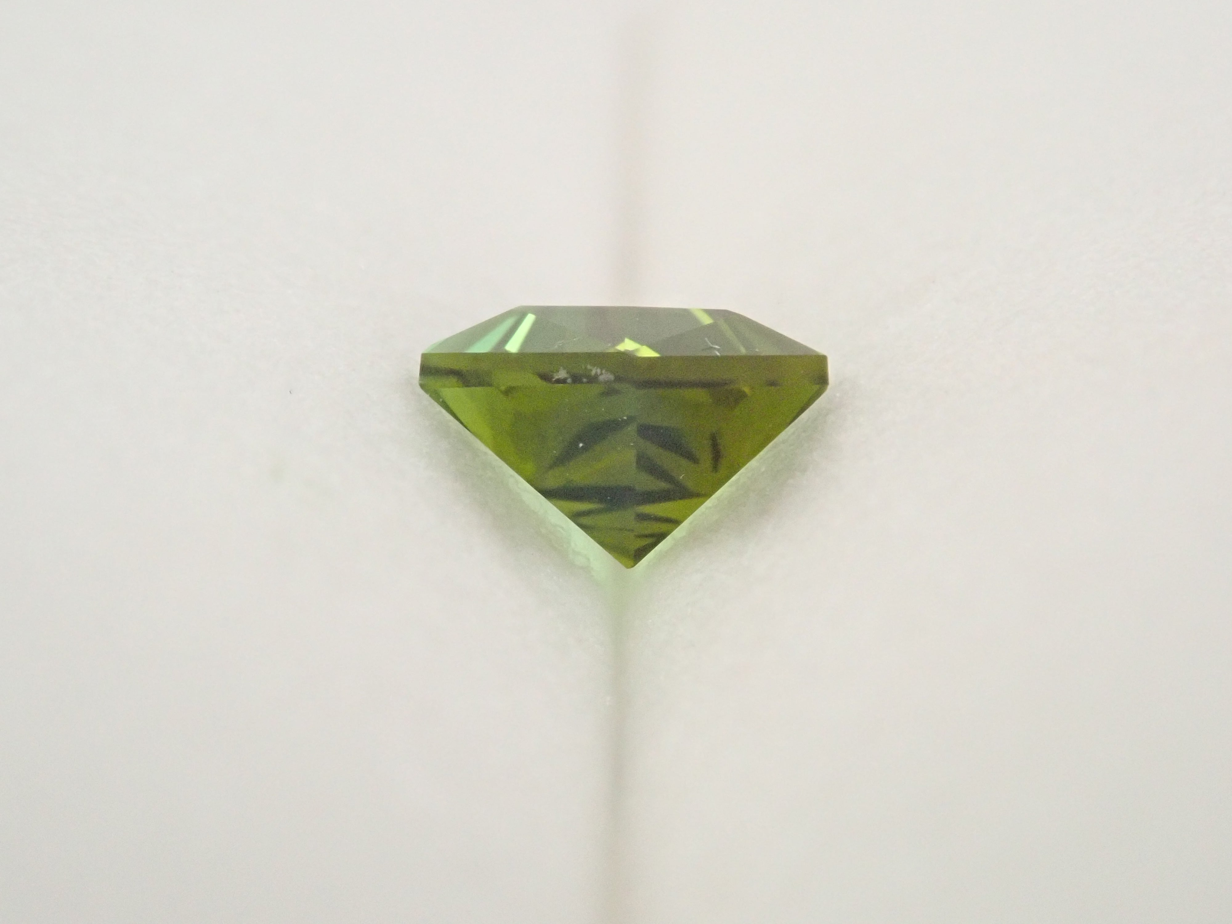 ブラジル産グリーントルマリン 0.596ctルース