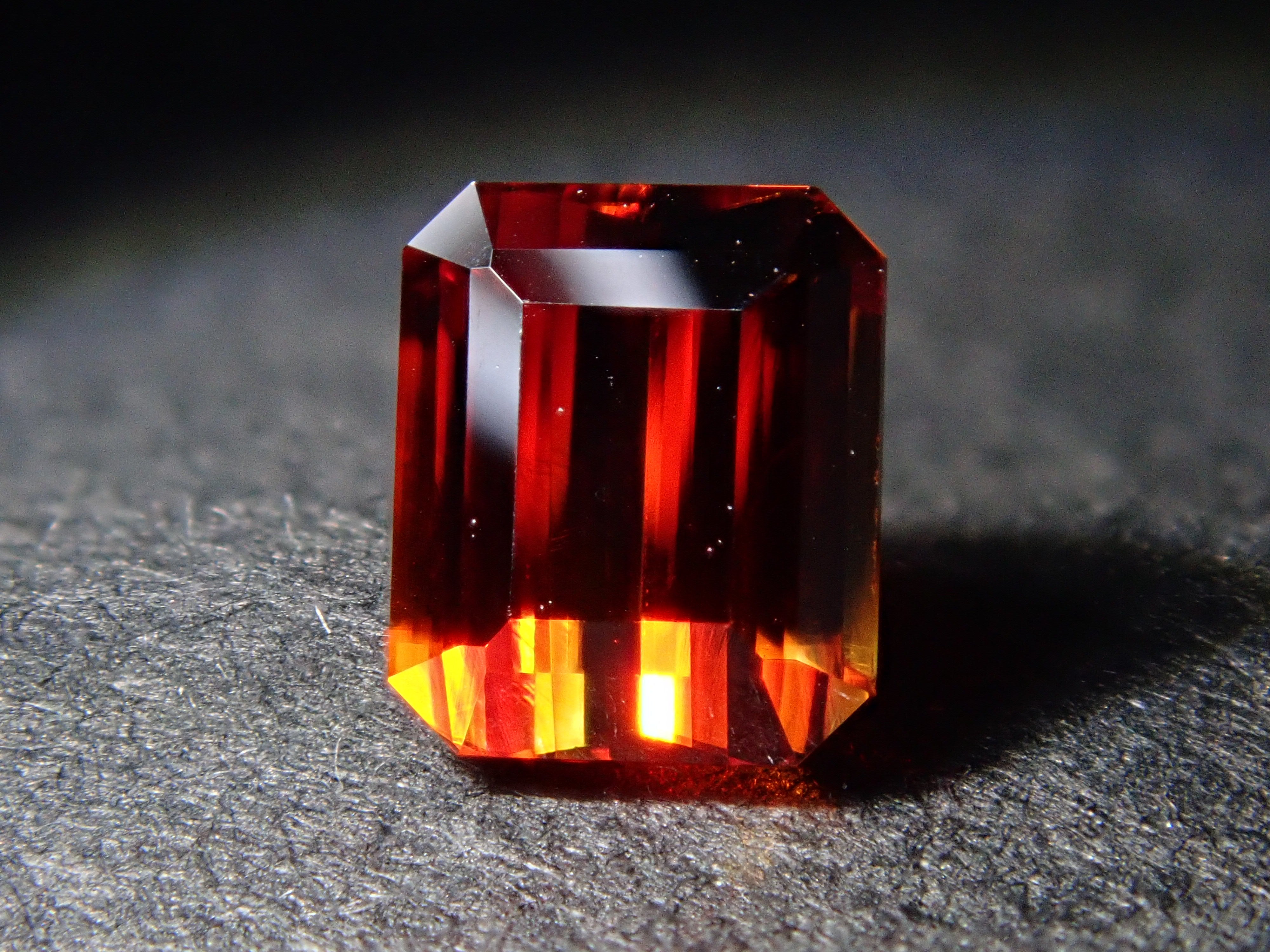 【12562588掲載】キャシテライト 0.868ctルース