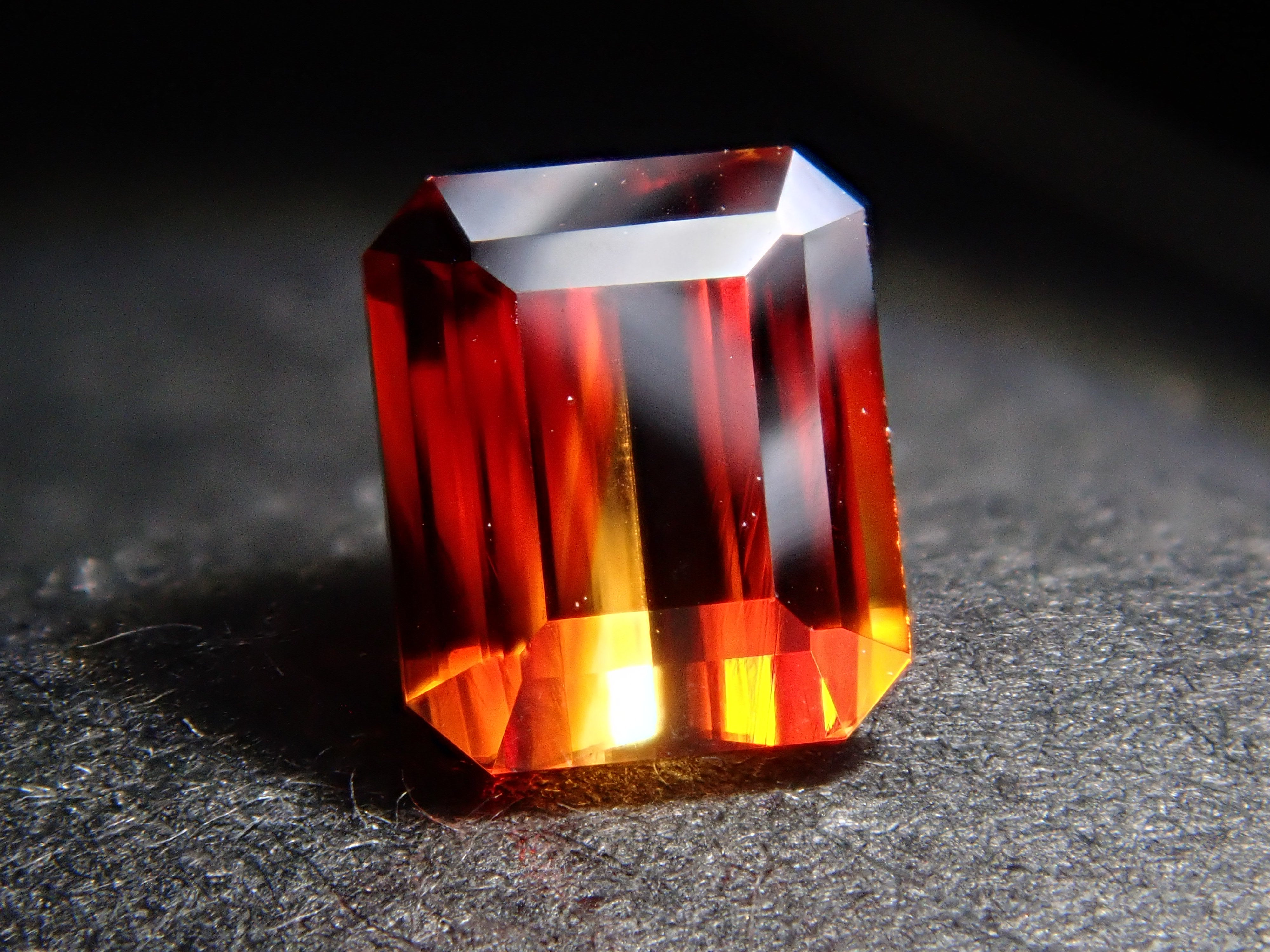 【12562588掲載】キャシテライト 0.868ctルース