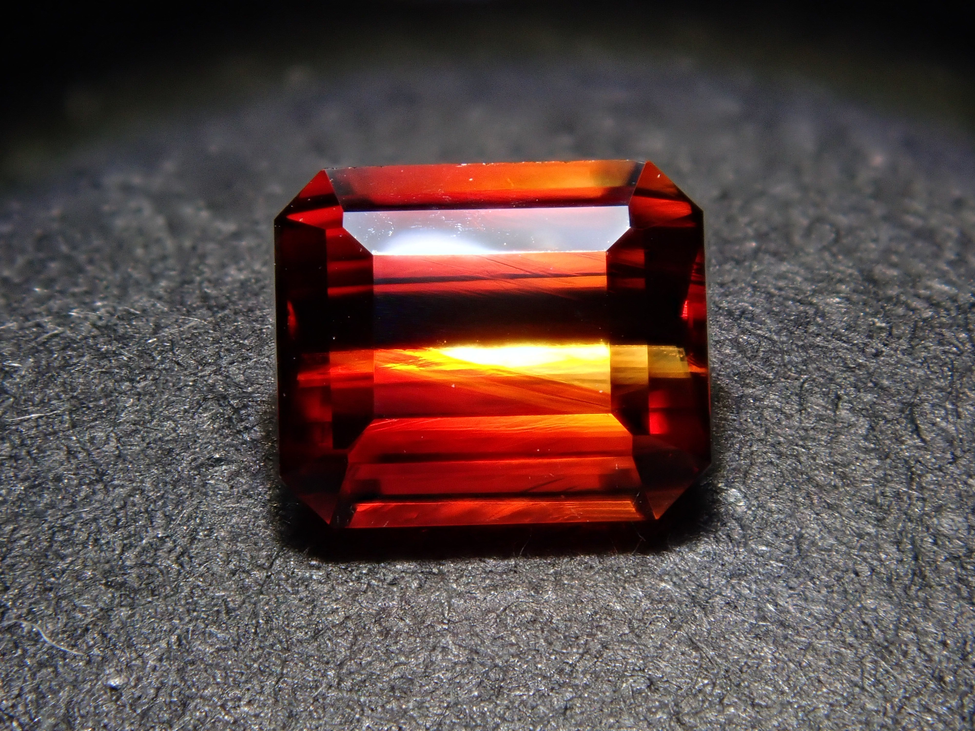 【12562588掲載】キャシテライト 0.868ctルース