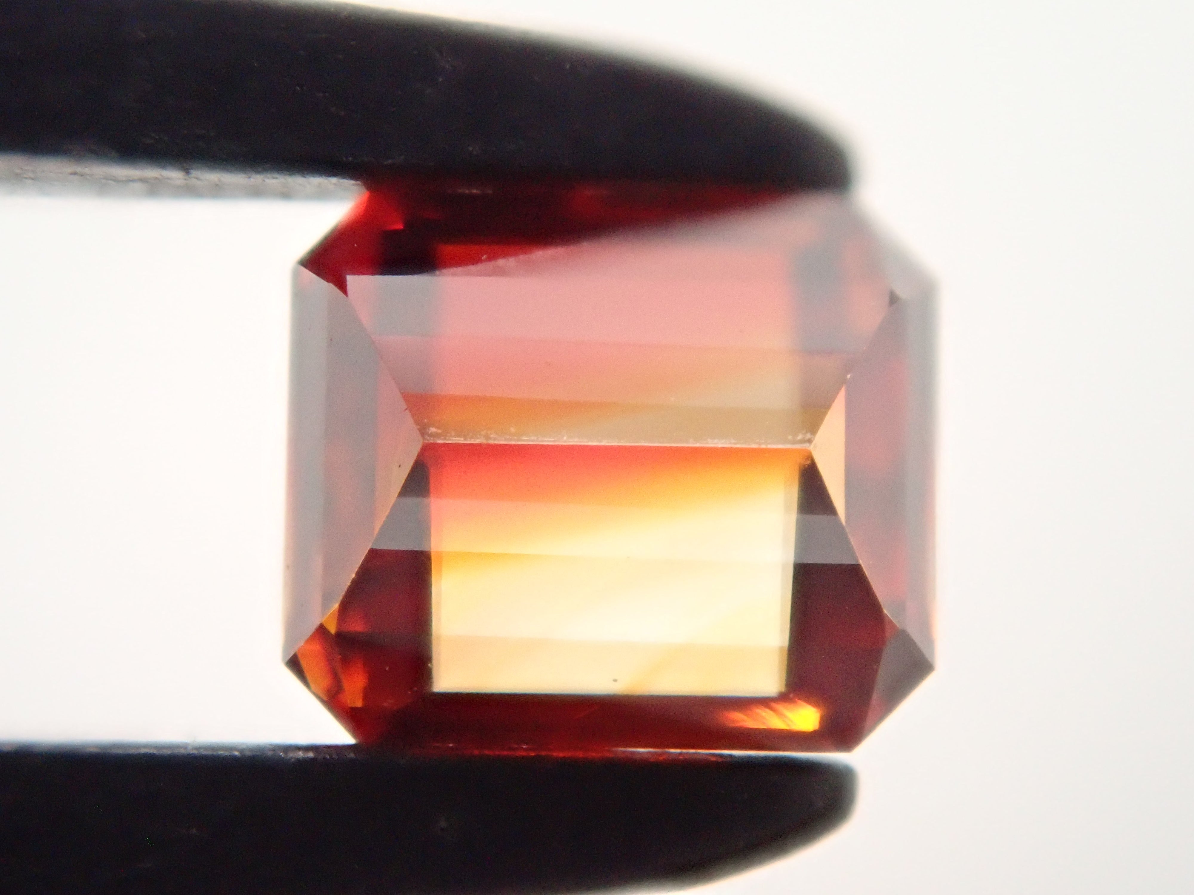 【12562588掲載】キャシテライト 0.868ctルース