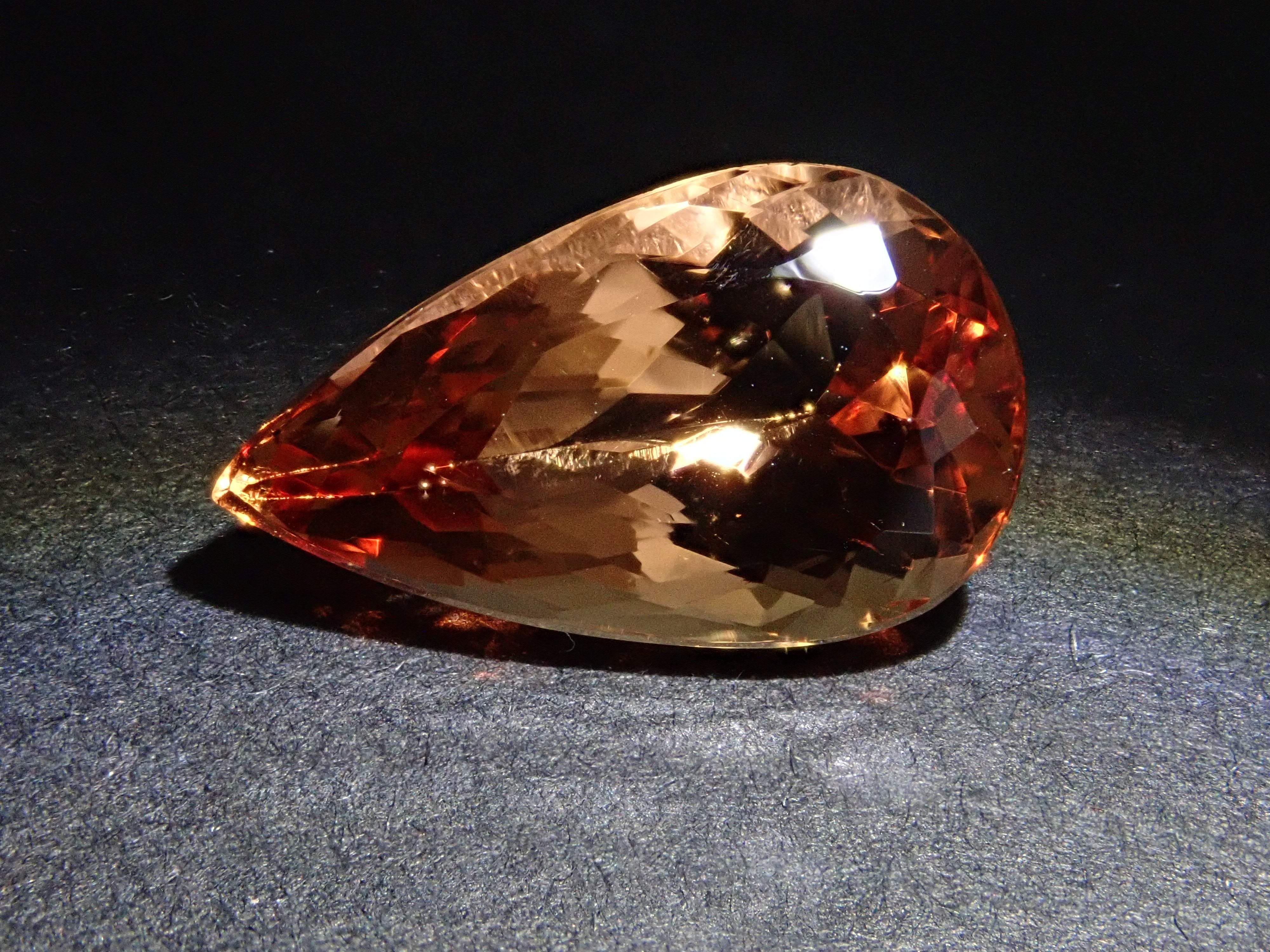 【12562595掲載】ブラジル産インペリアルトパーズ 3.999ctルース