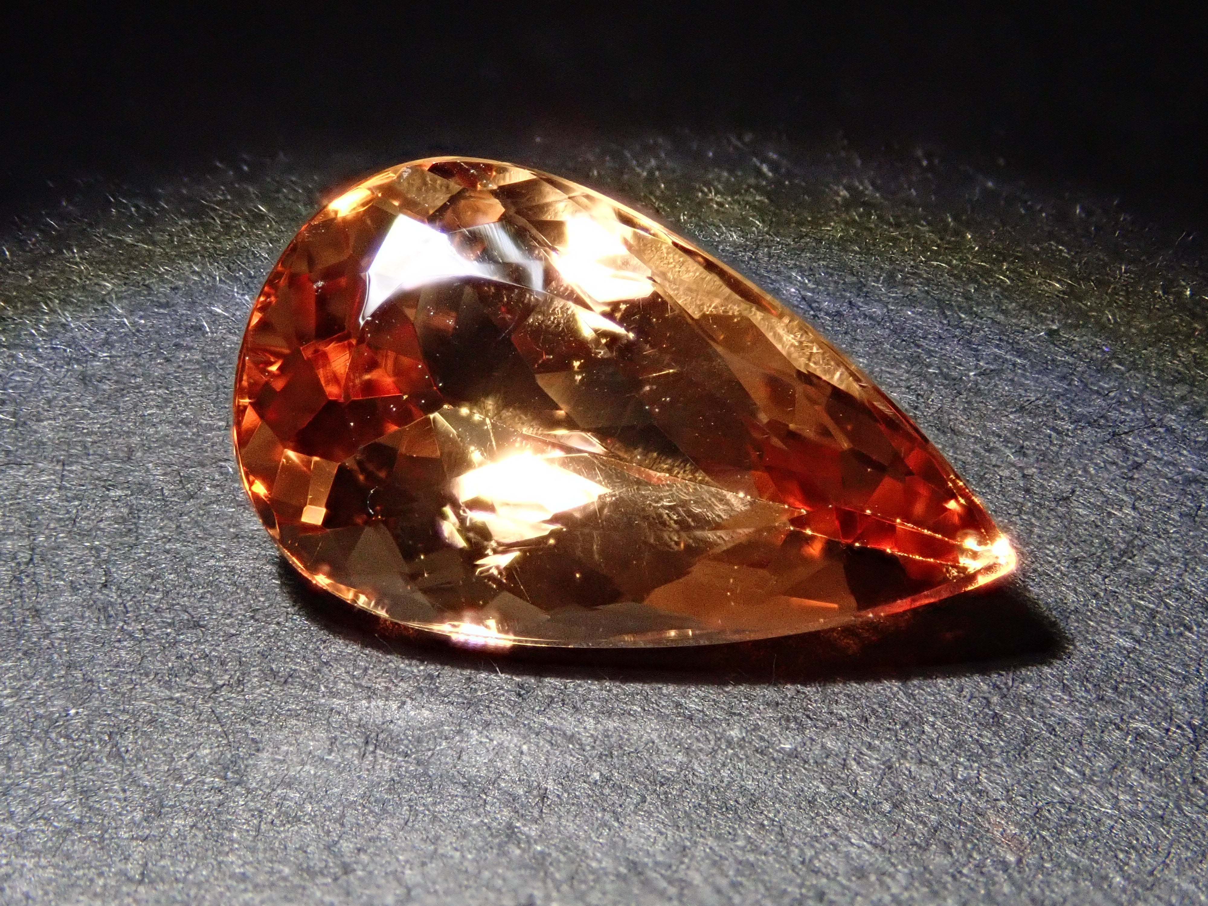 【12562595掲載】ブラジル産インペリアルトパーズ 3.999ctルース