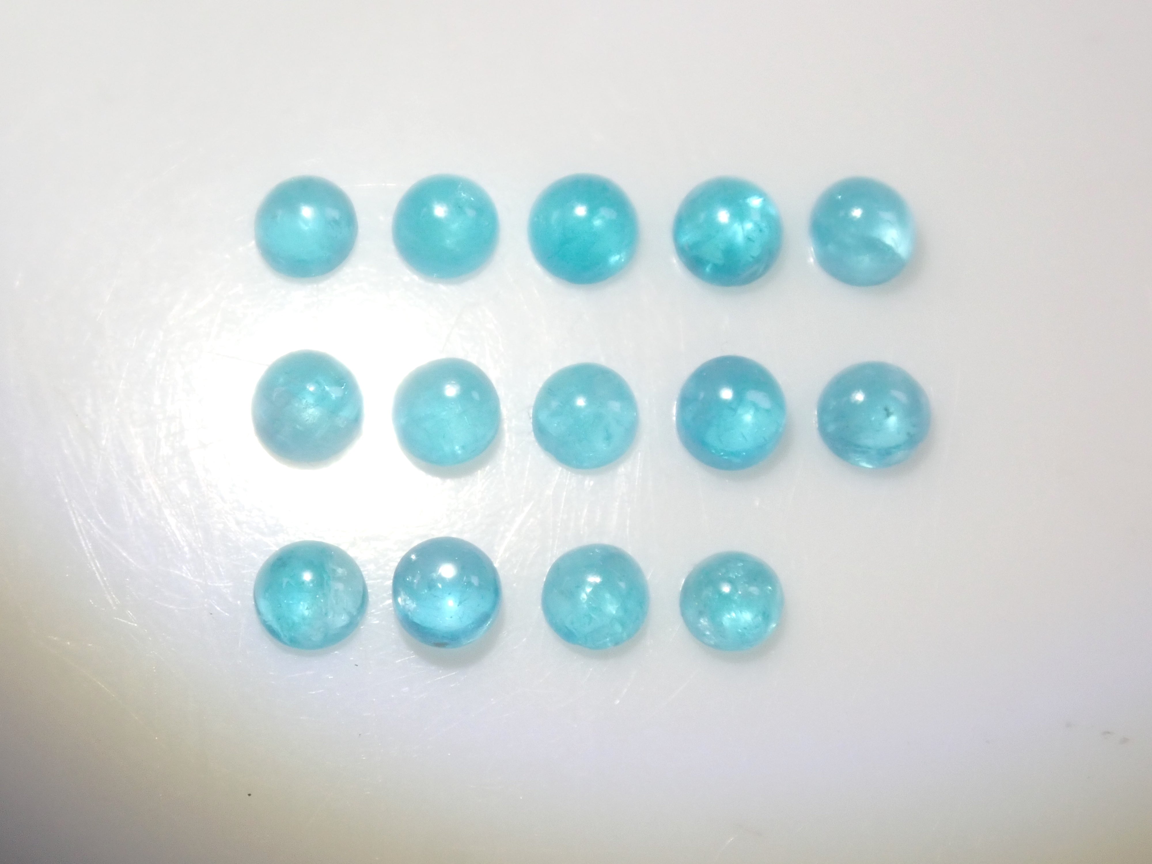 巴西帕拉伊巴碧璽(凸面切割,約2.2毫米)1顆裸石(多件購買可享折扣)