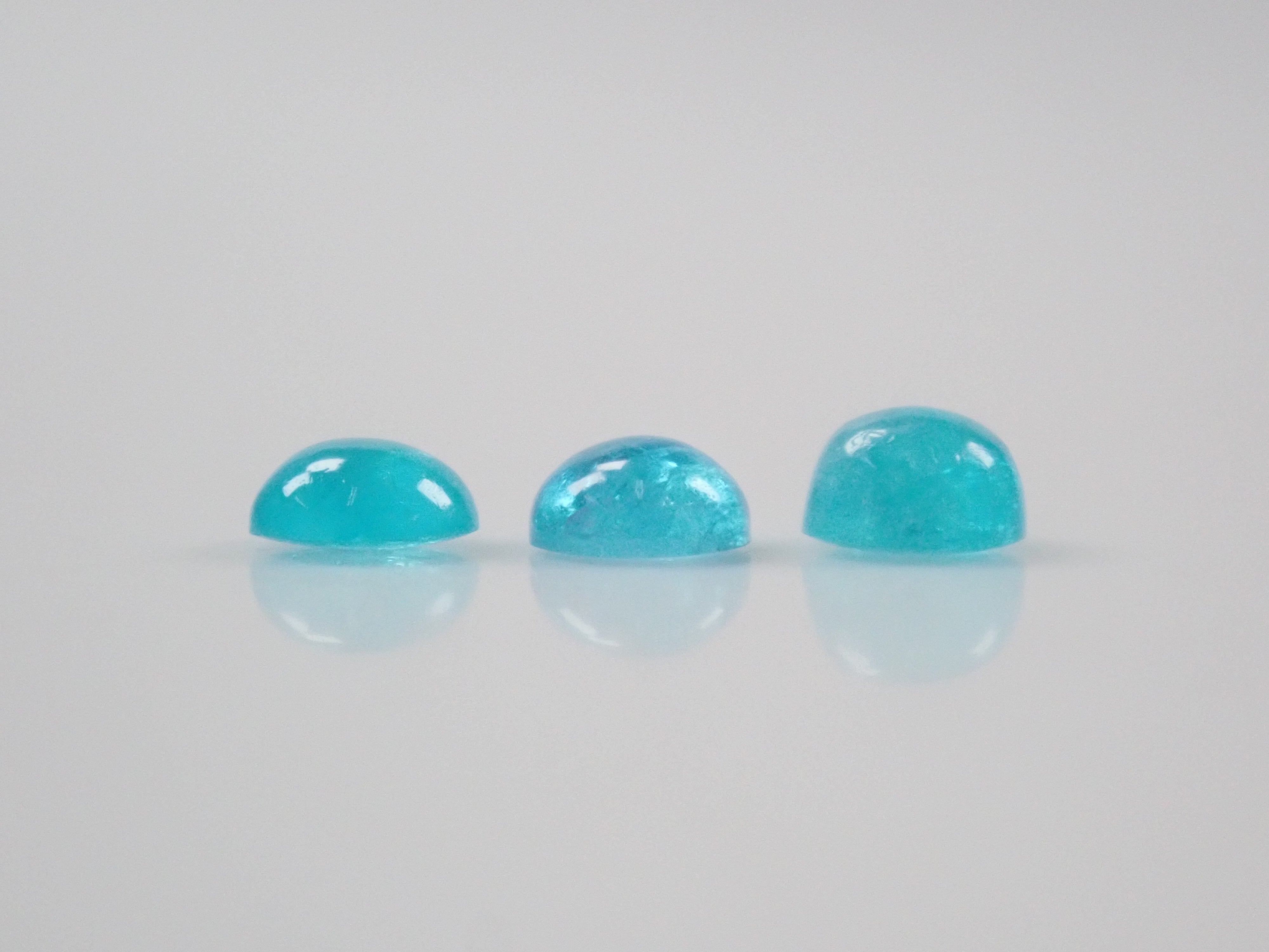 巴西帕拉伊巴碧璽(凸面切割,約2.2毫米)1顆裸石(多件購買可享折扣)