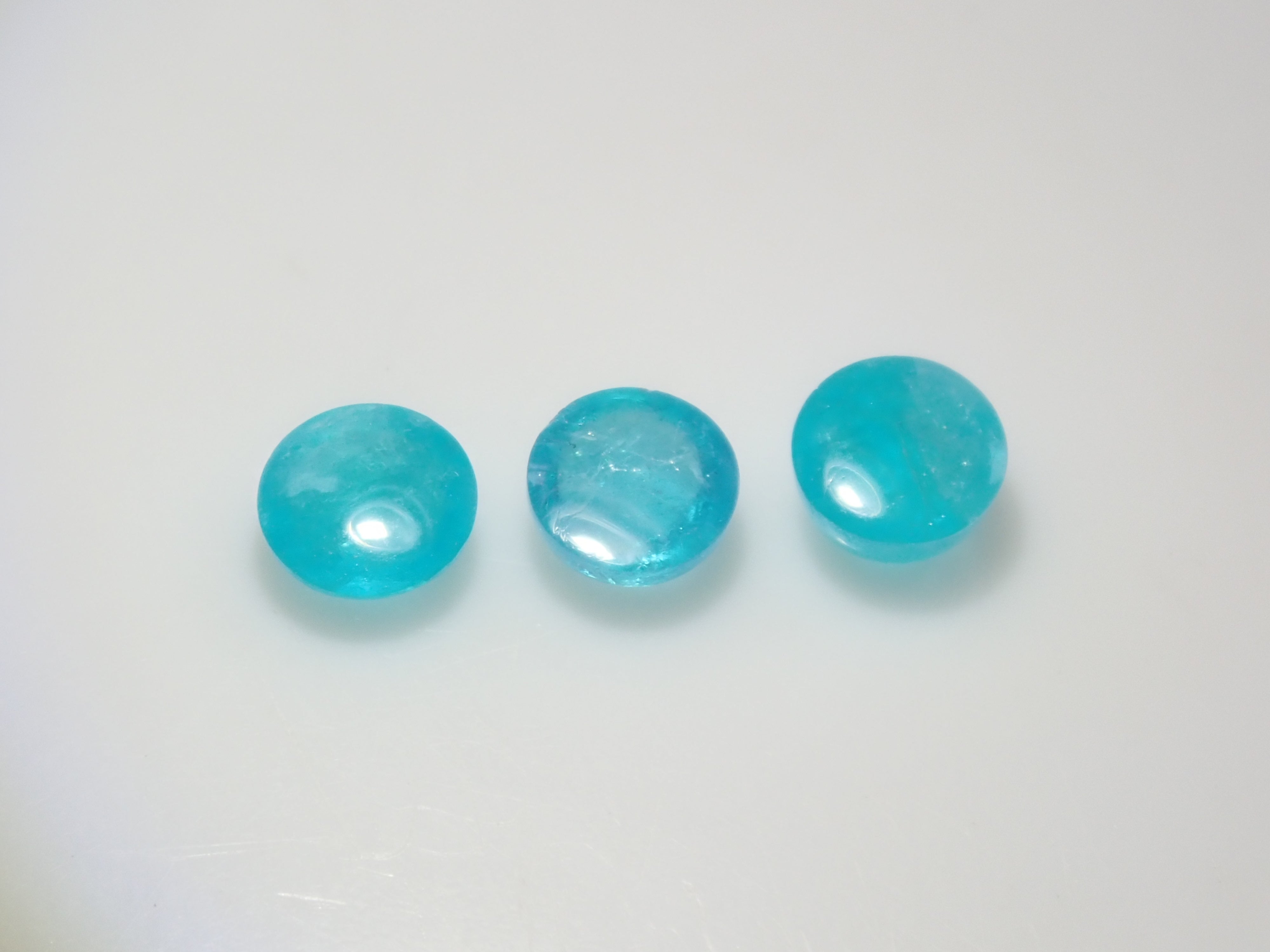 巴西帕拉伊巴碧璽(凸面切割,約2.2毫米)1顆裸石(多件購買可享折扣)