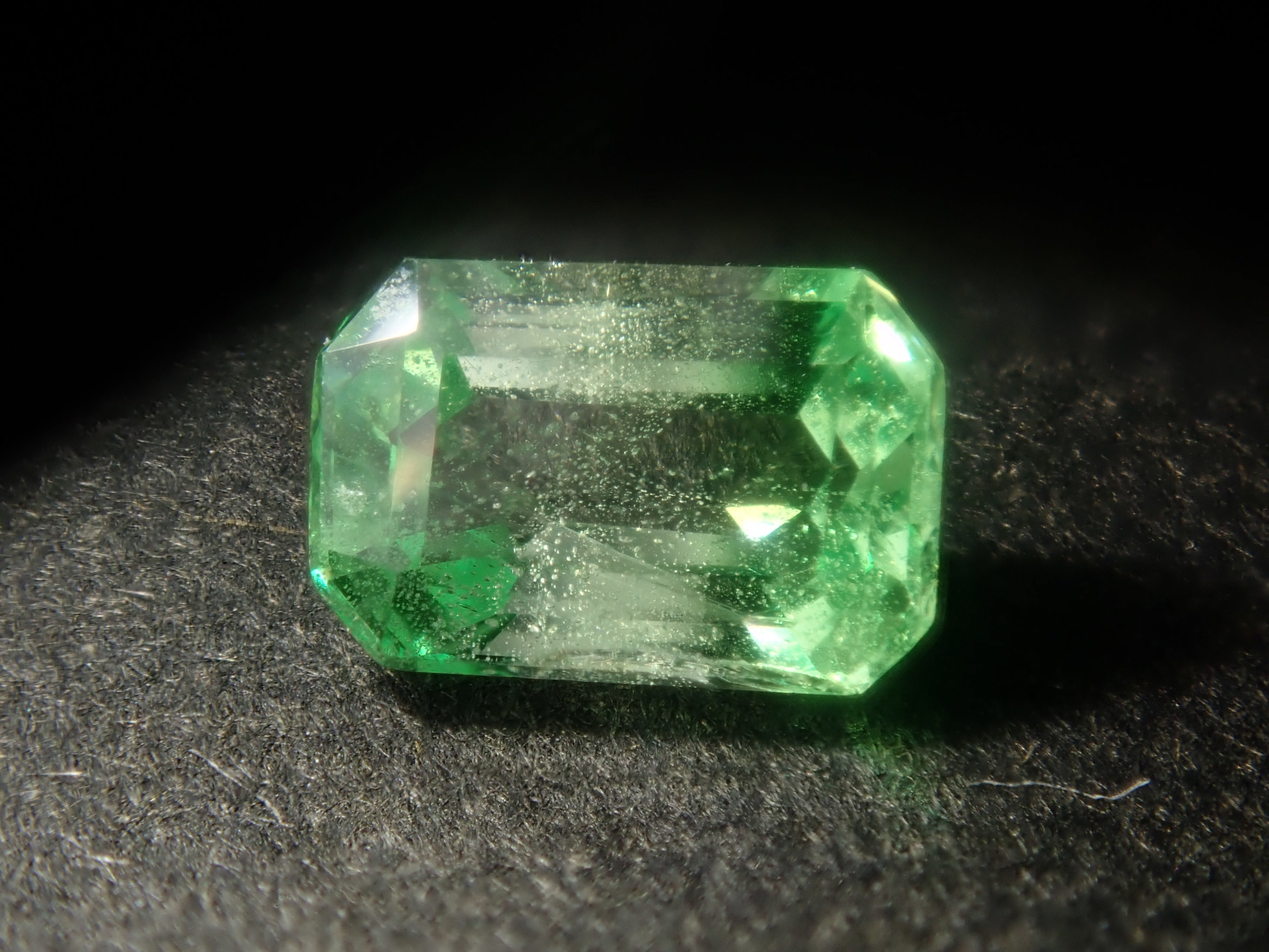 【4/17 22時販売】《限定15石》ツーソンジェムガチャ💎ベニトアイト、イタリア産リューサイト、パキスタン産ラズライトなど《複数購入割引有》