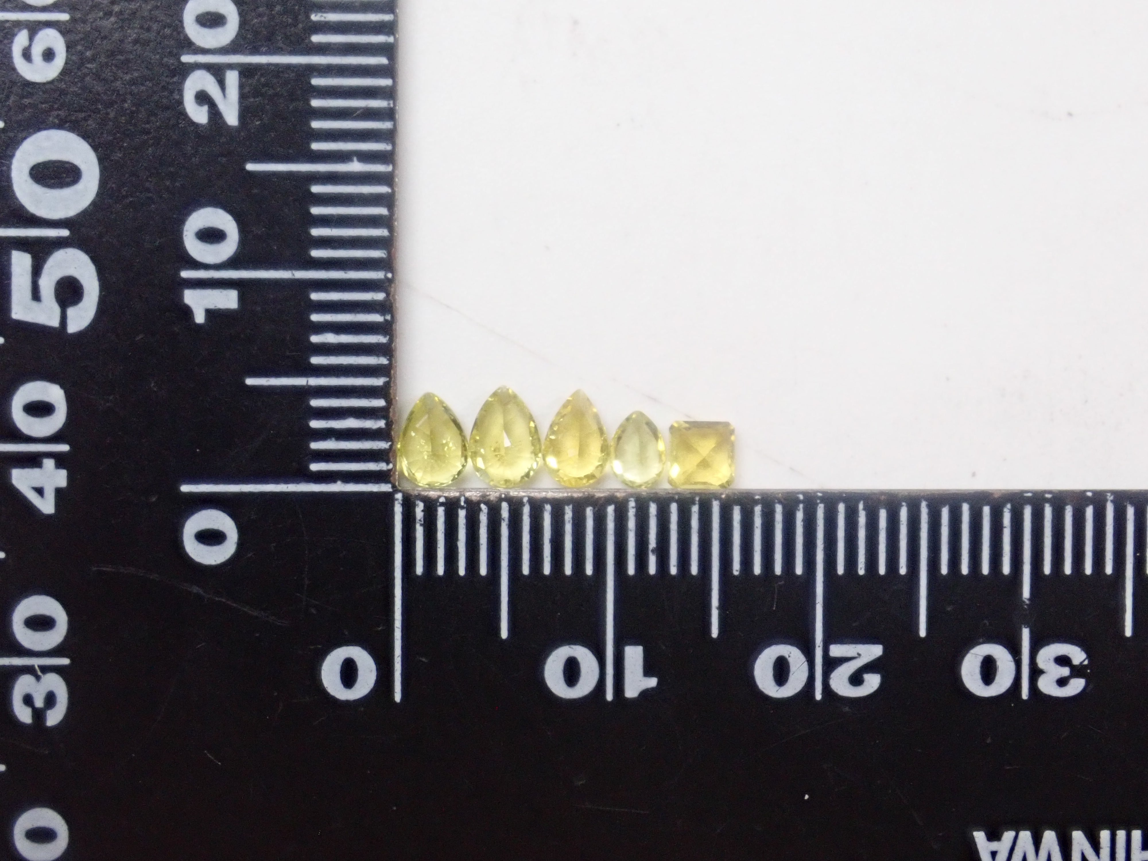 【4/11 22時販売】《ツーソン新着・限定9石》ザンビア産カナリーイエロートルマリン 平均0.18ct《複数購入割引有》