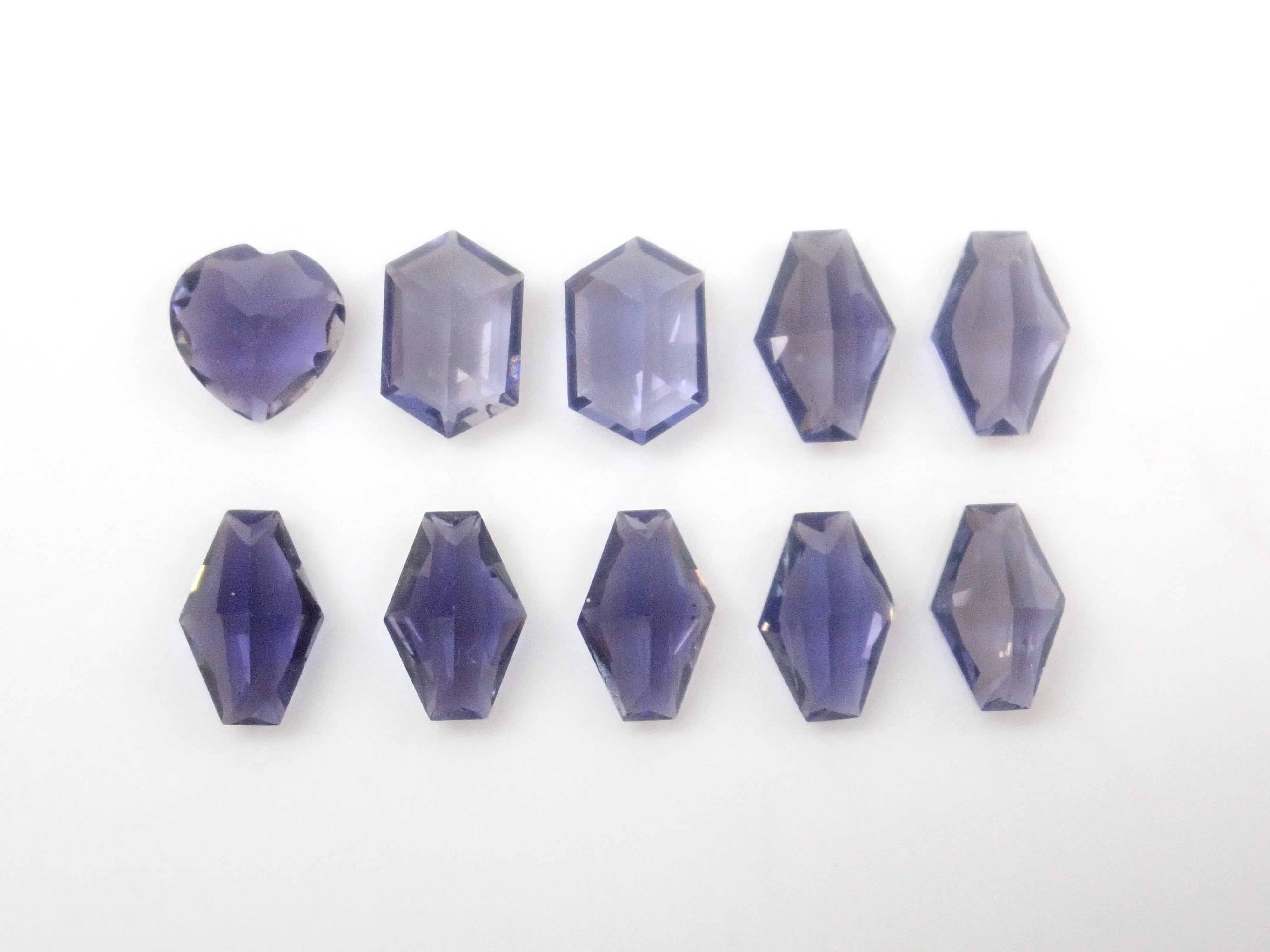 《Limited to 12 Stones》Iolite Gacha including Konpeito-cut Golden Iolite, normally 27,800 yen (with a bonus cut by Mr. Sanje)《Multiple Purchase Discount Available》