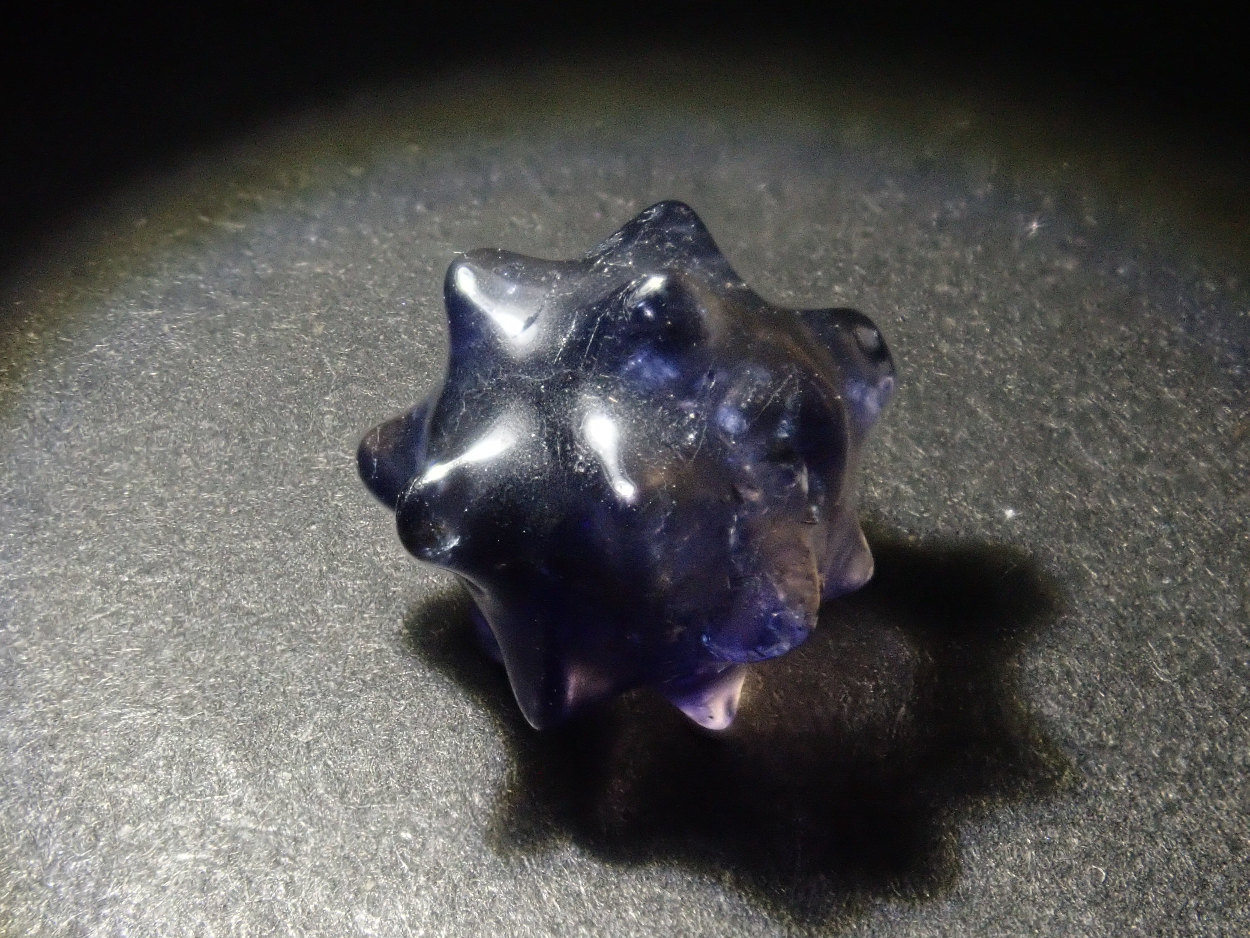 《Limited to 12 Stones》Iolite Gacha including Konpeito-cut Golden Iolite, normally 27,800 yen (with a bonus cut by Mr. Sanje)《Multiple Purchase Discount Available》
