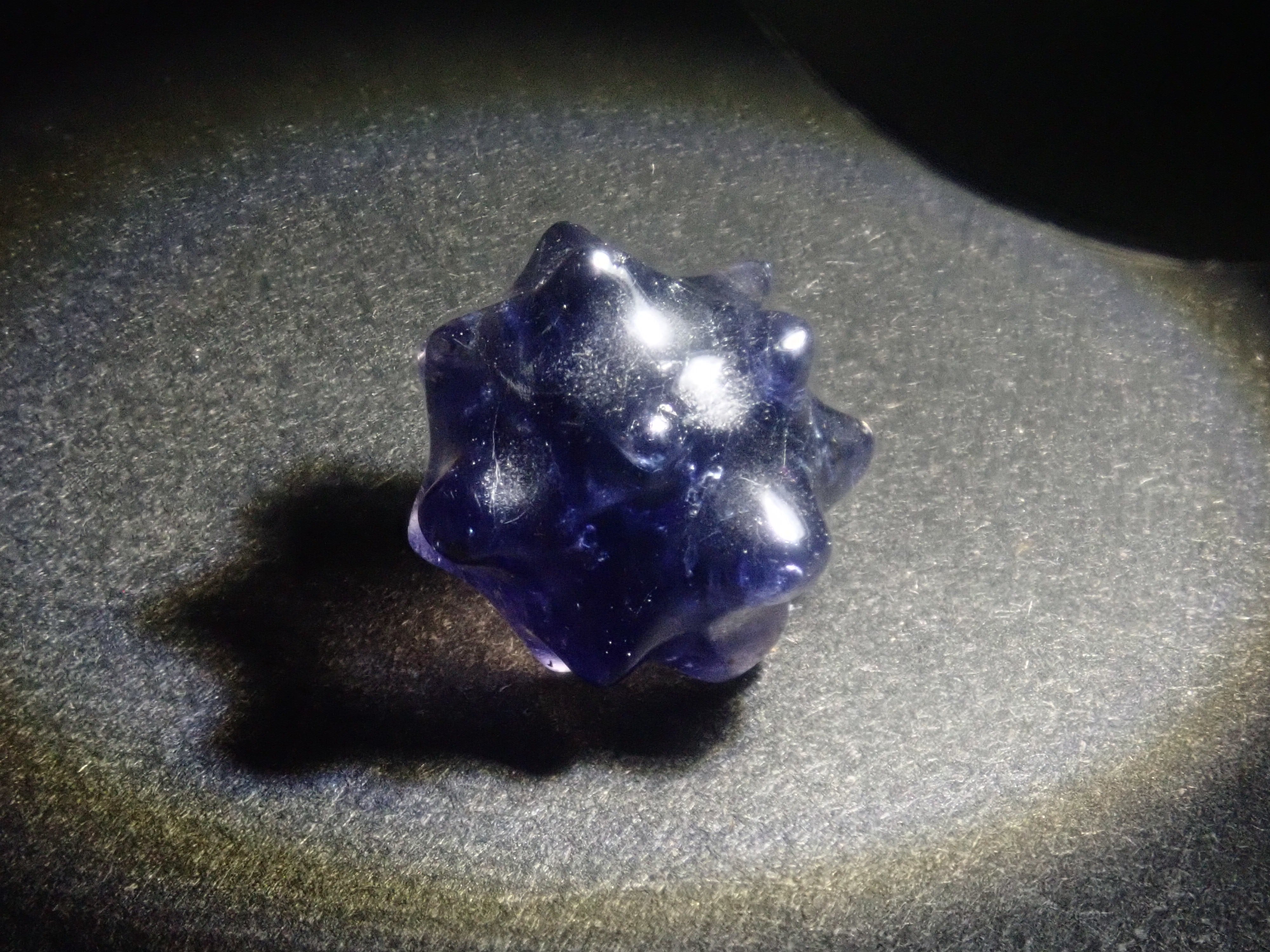 《Limited to 12 Stones》Iolite Gacha including Konpeito-cut Golden Iolite, normally 27,800 yen (with a bonus cut by Mr. Sanje)《Multiple Purchase Discount Available》