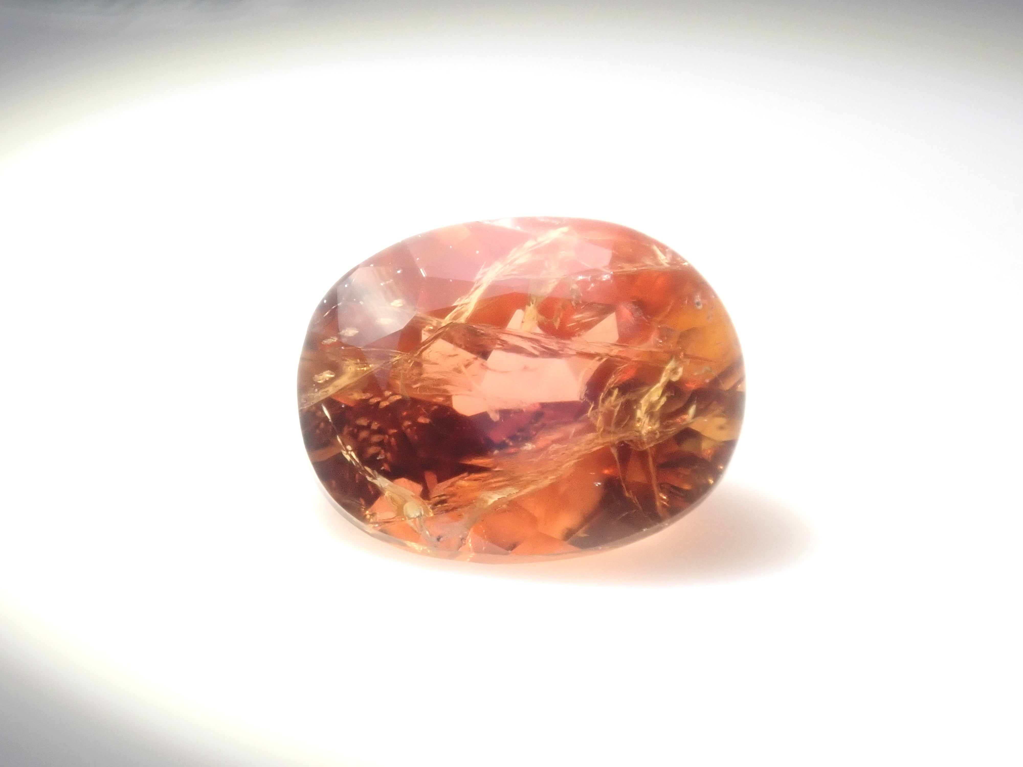 《Limited to 12 Stones》Iolite Gacha including Konpeito-cut Golden Iolite, normally 27,800 yen (with a bonus cut by Mr. Sanje)《Multiple Purchase Discount Available》