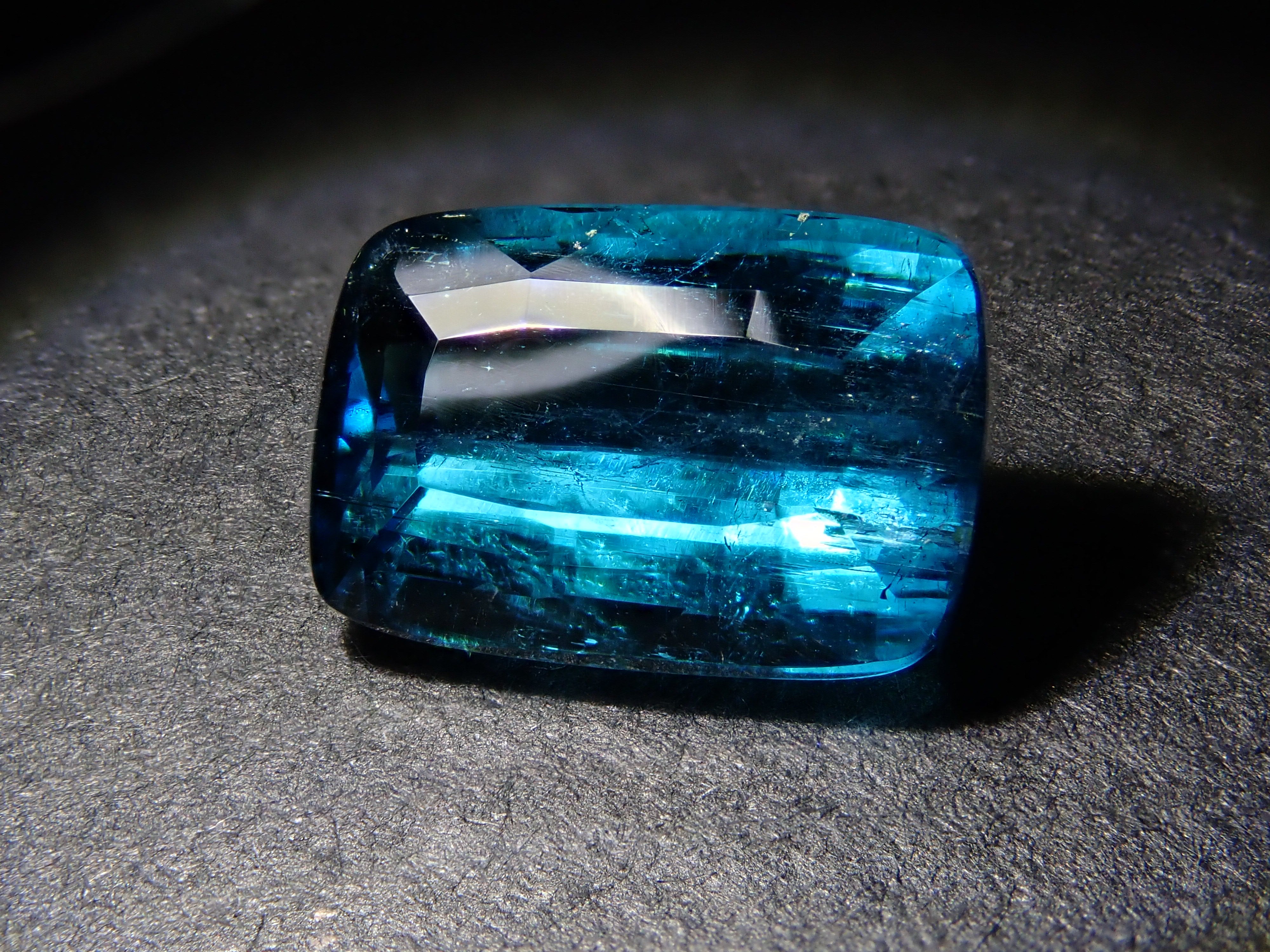 アフガニスタン産ラグーントルマリン 2.649ctルース