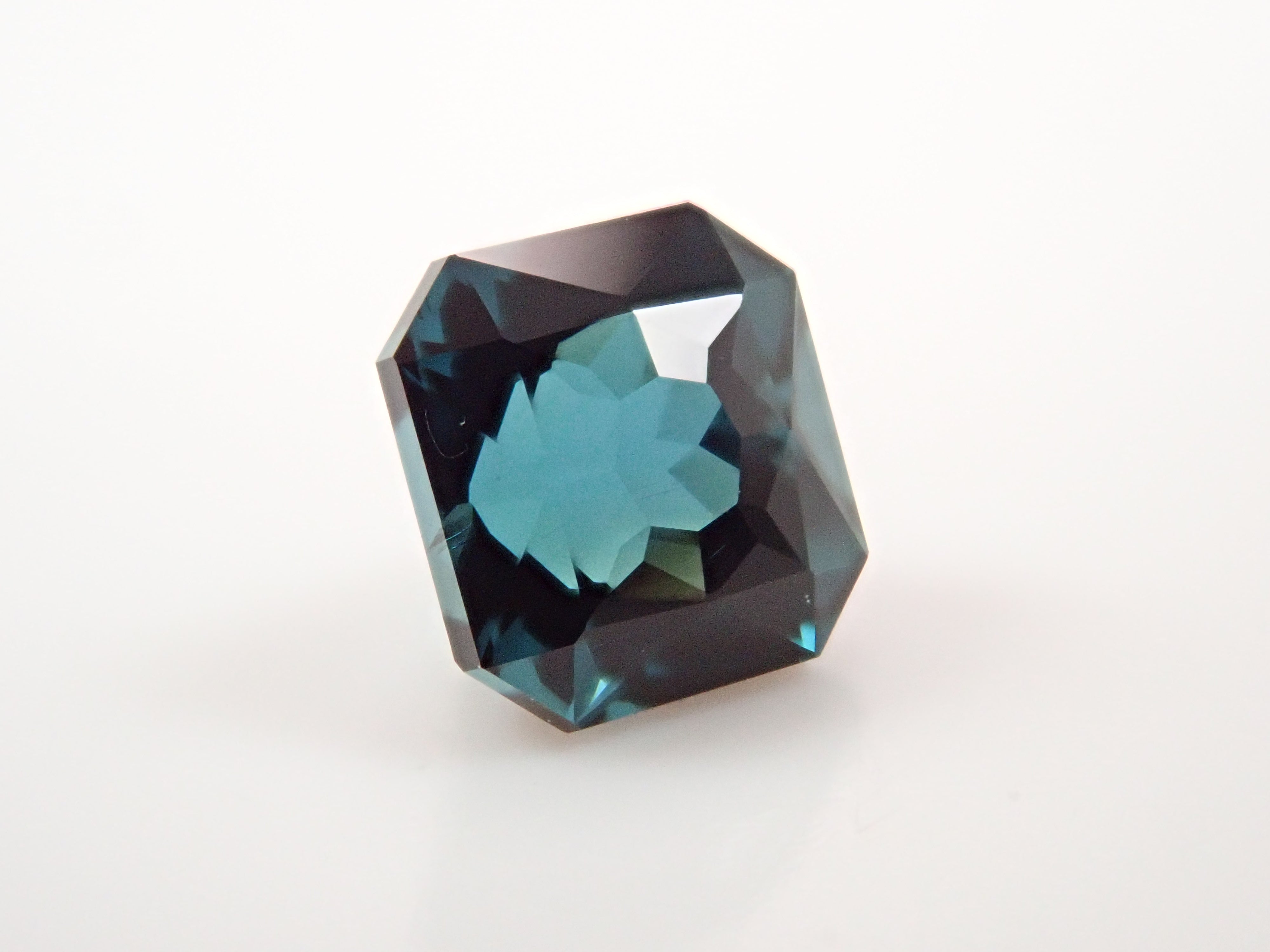 ブラジル産グリーントルマリン 0.456ctルース