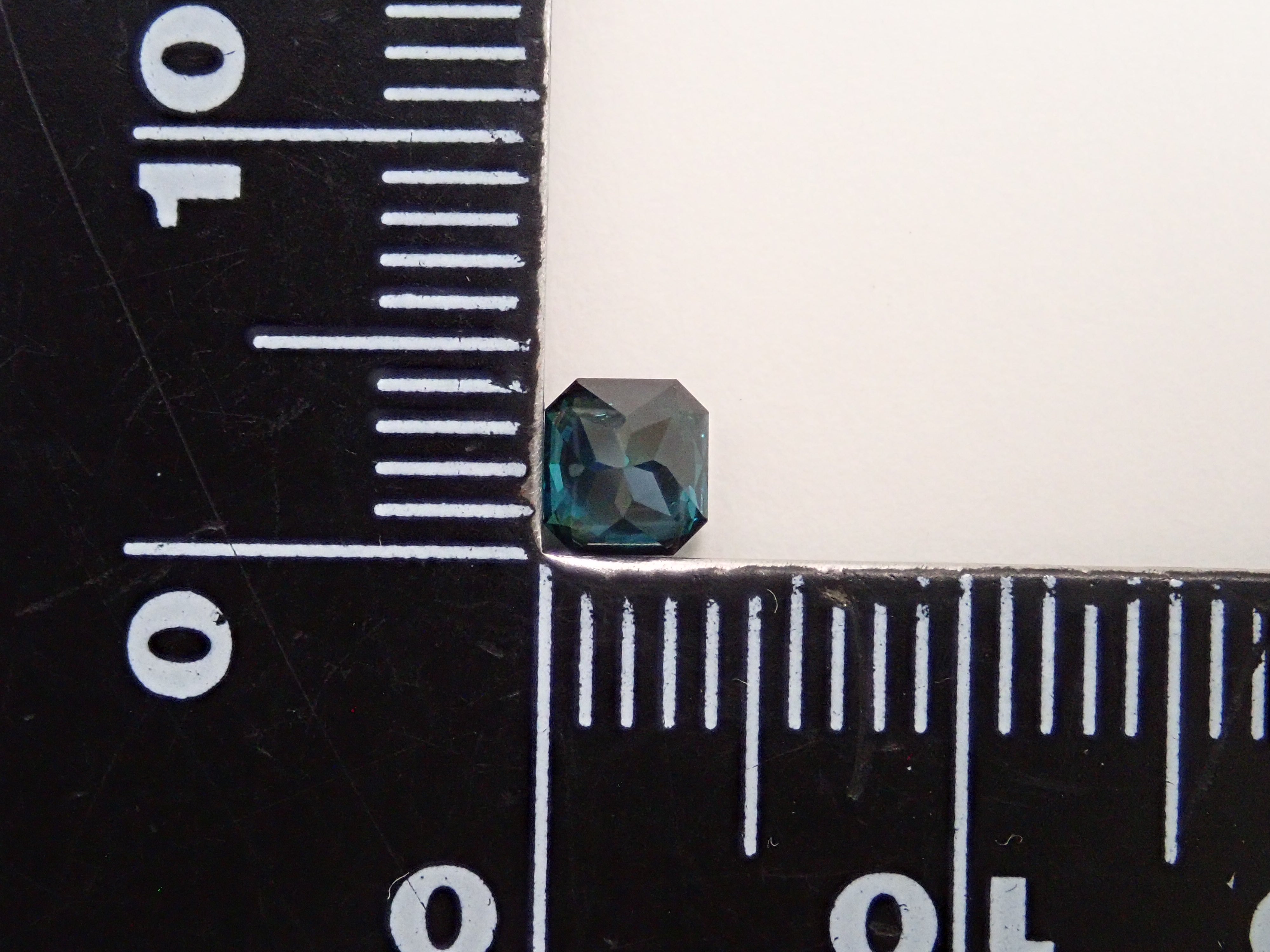 ブラジル産グリーントルマリン 0.456ctルース