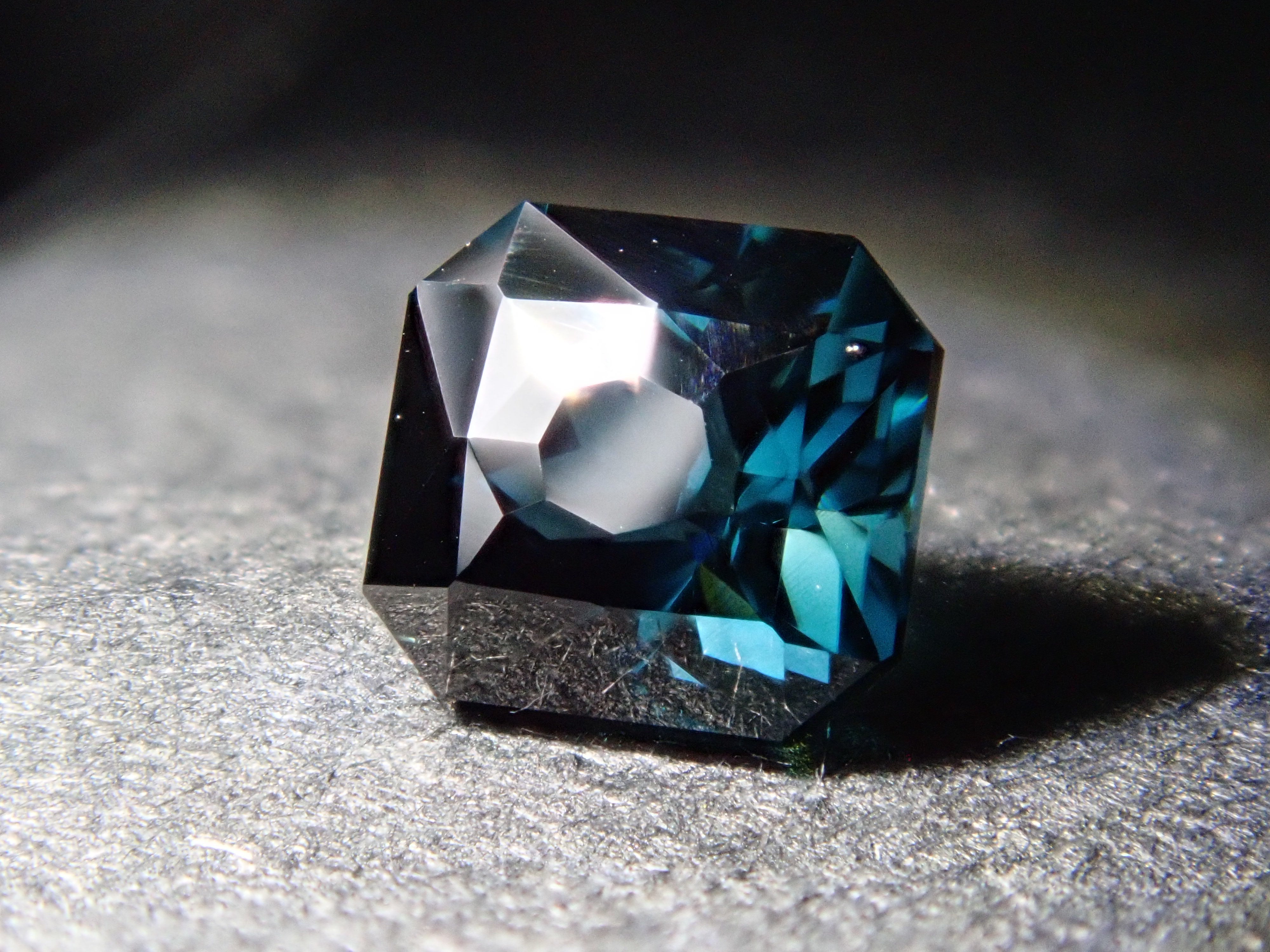 ブラジル産グリーントルマリン 0.456ctルース