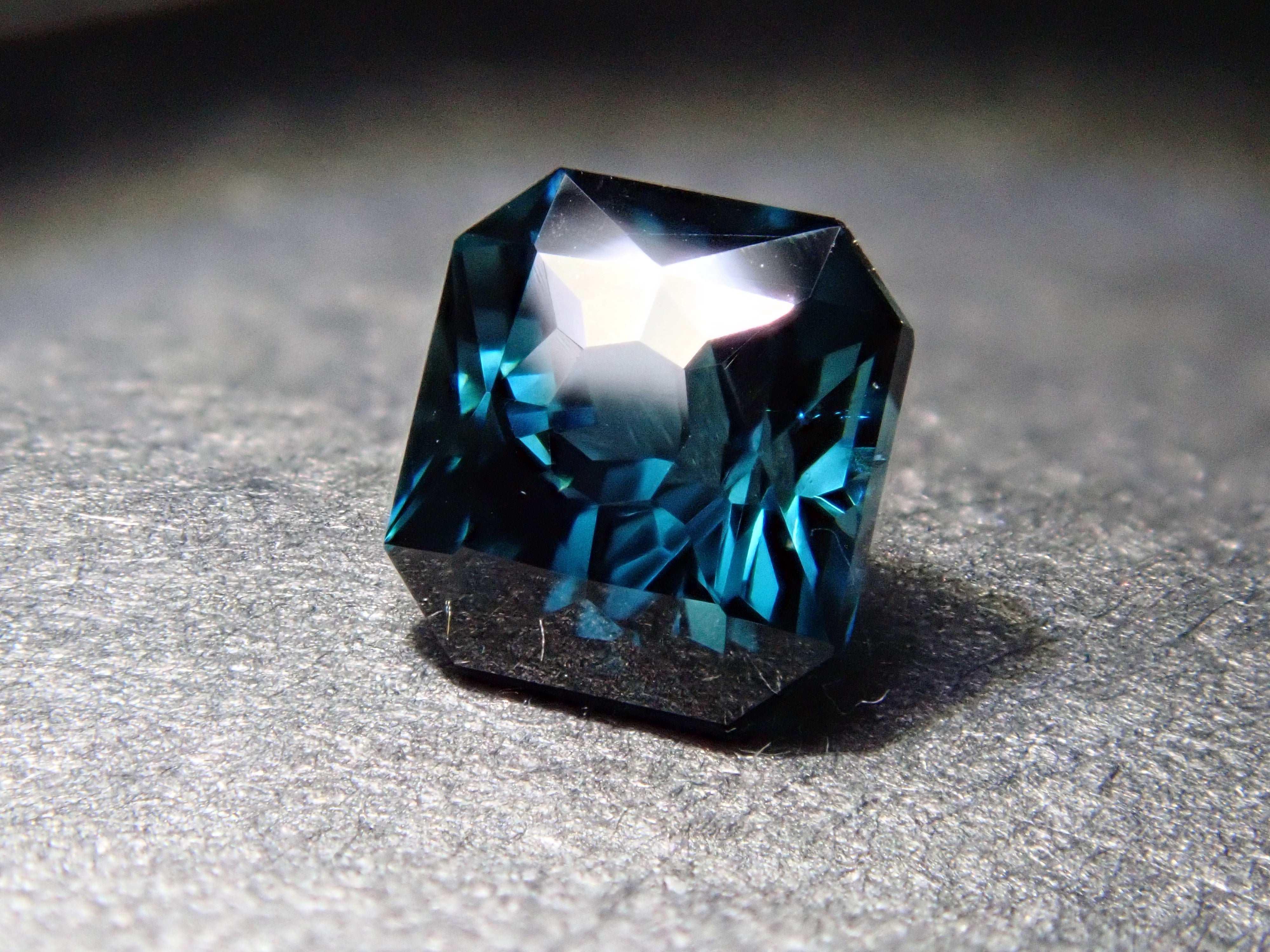 ブラジル産グリーントルマリン 0.456ctルース