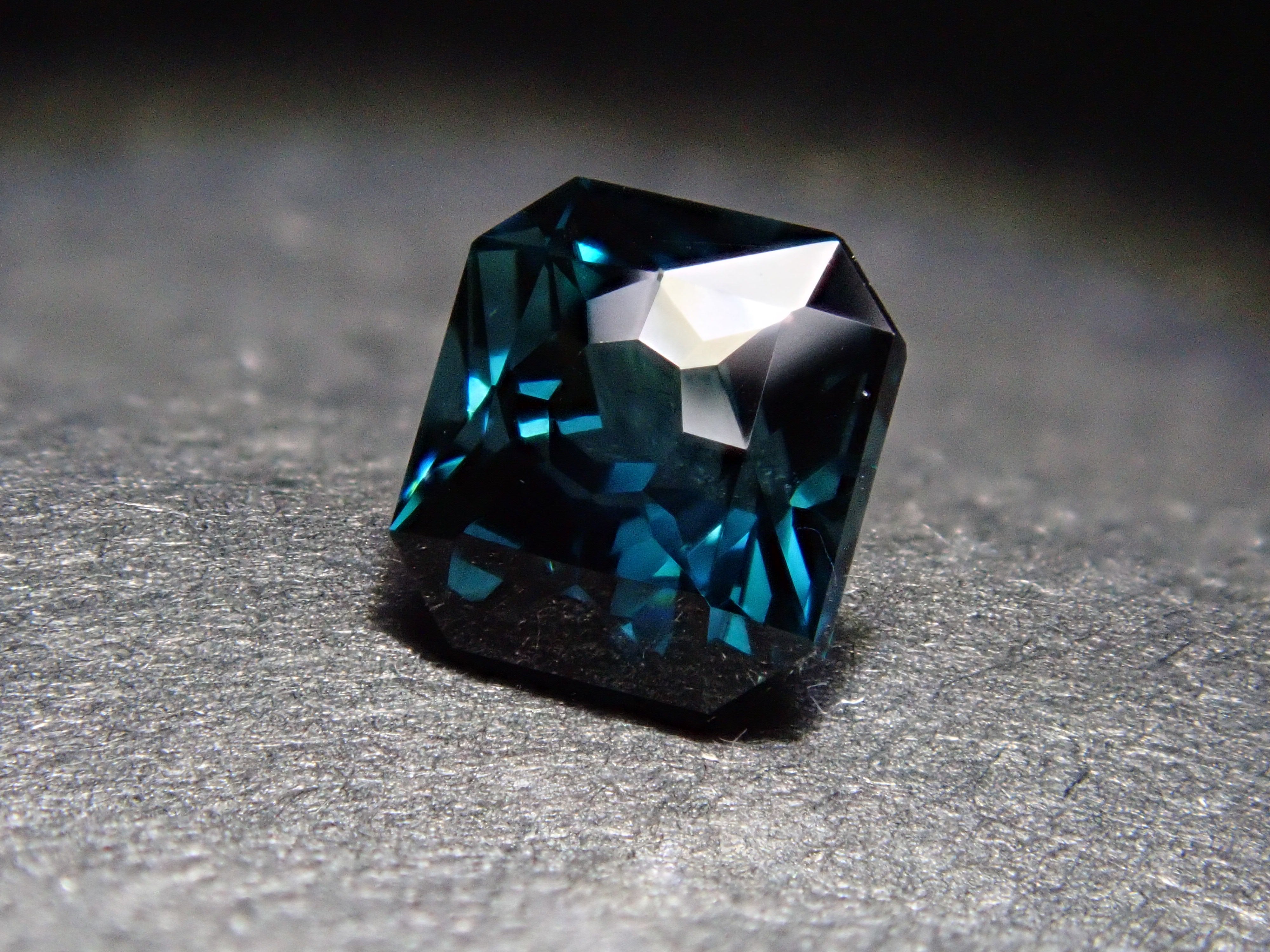 ブラジル産グリーントルマリン 0.456ctルース