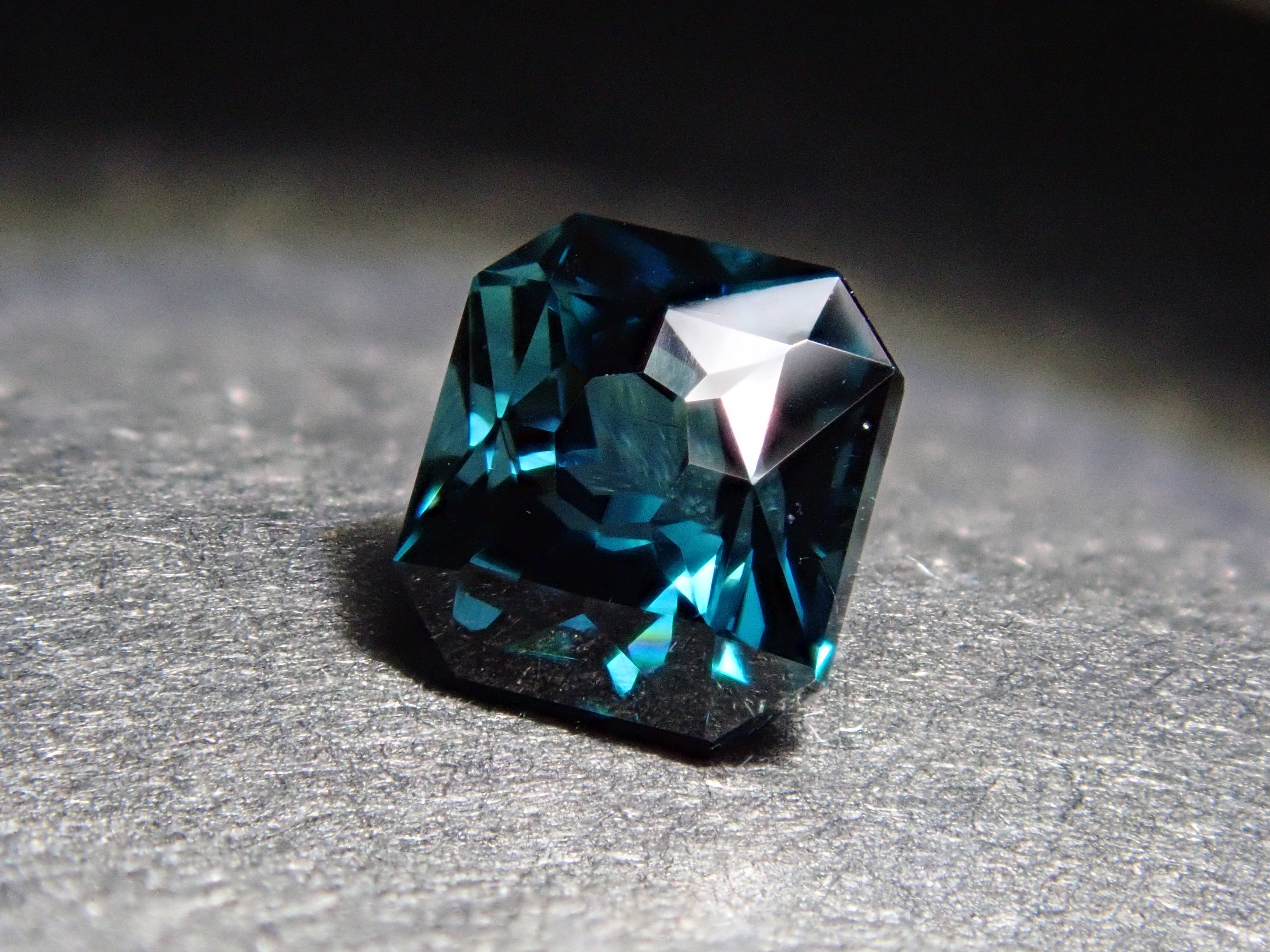 ブラジル産グリーントルマリン 0.456ctルース