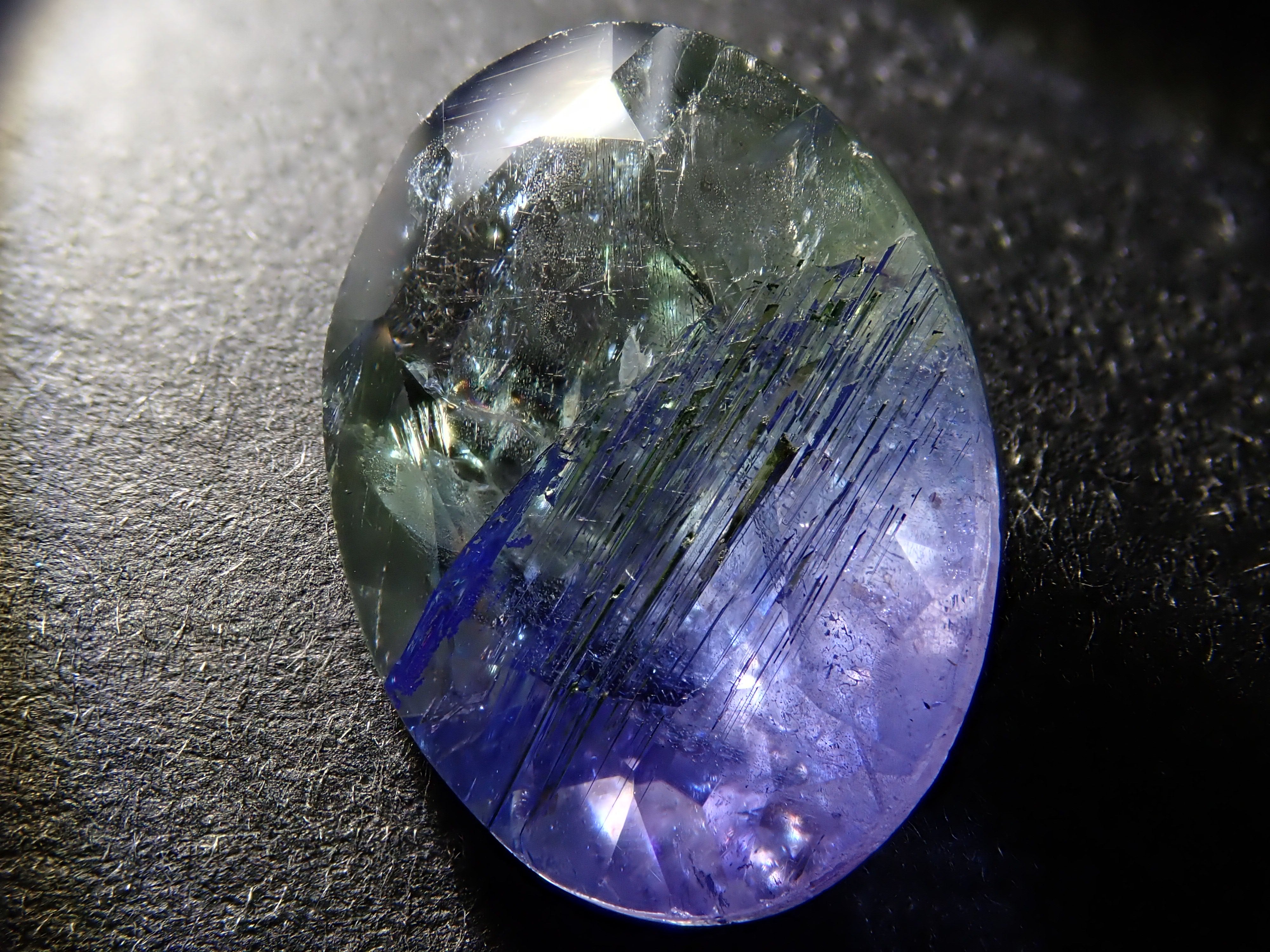 バイカラータンザナイト 6.351ctルース