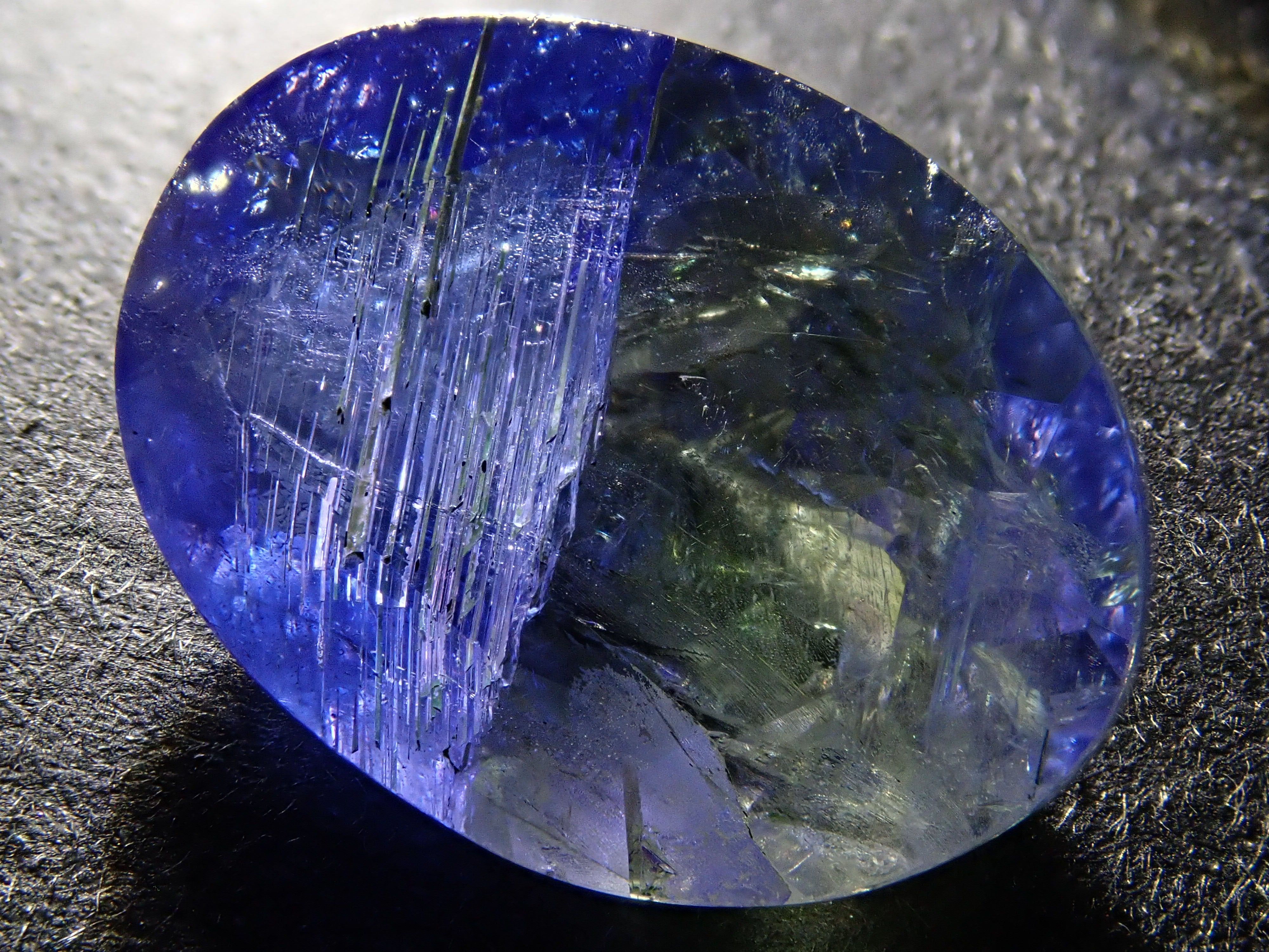 バイカラータンザナイト 6.351ctルース