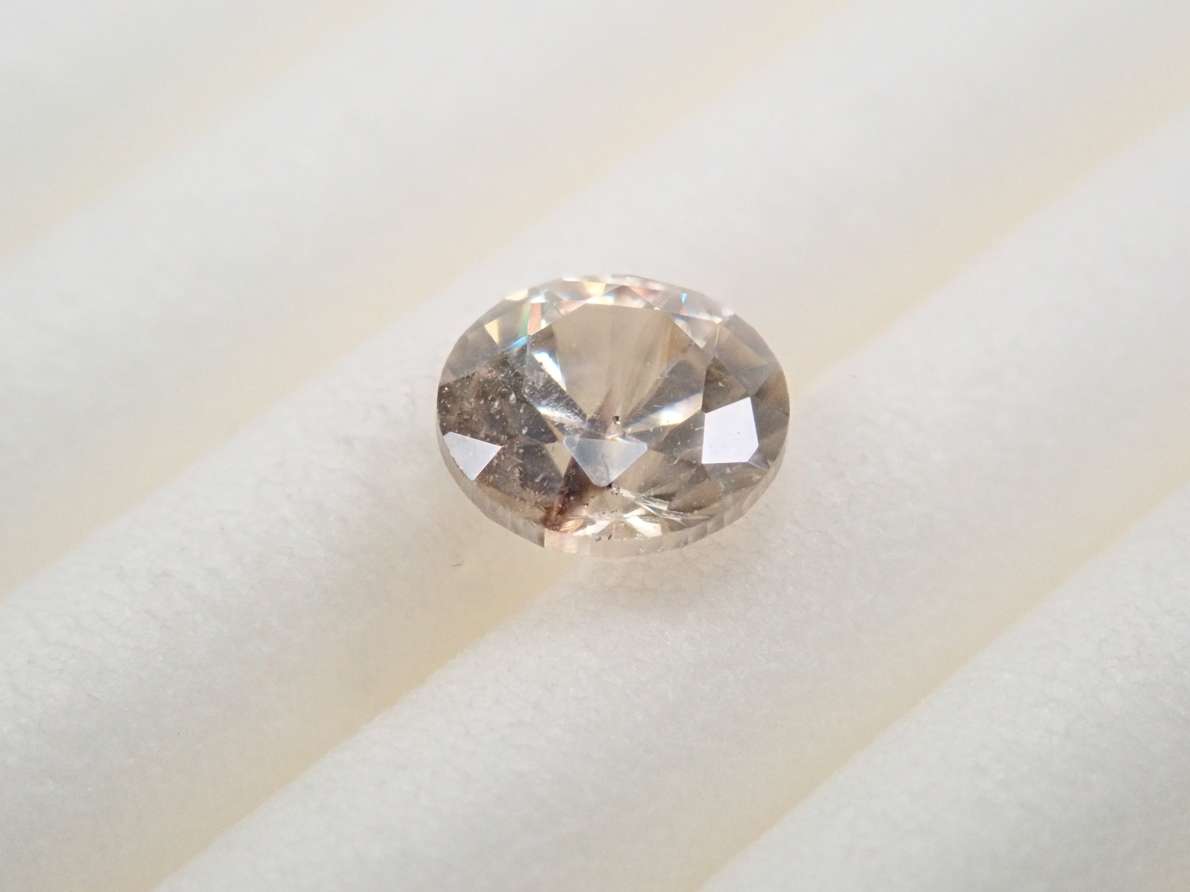 キャシテライト 4.0mm/0.566ctルー