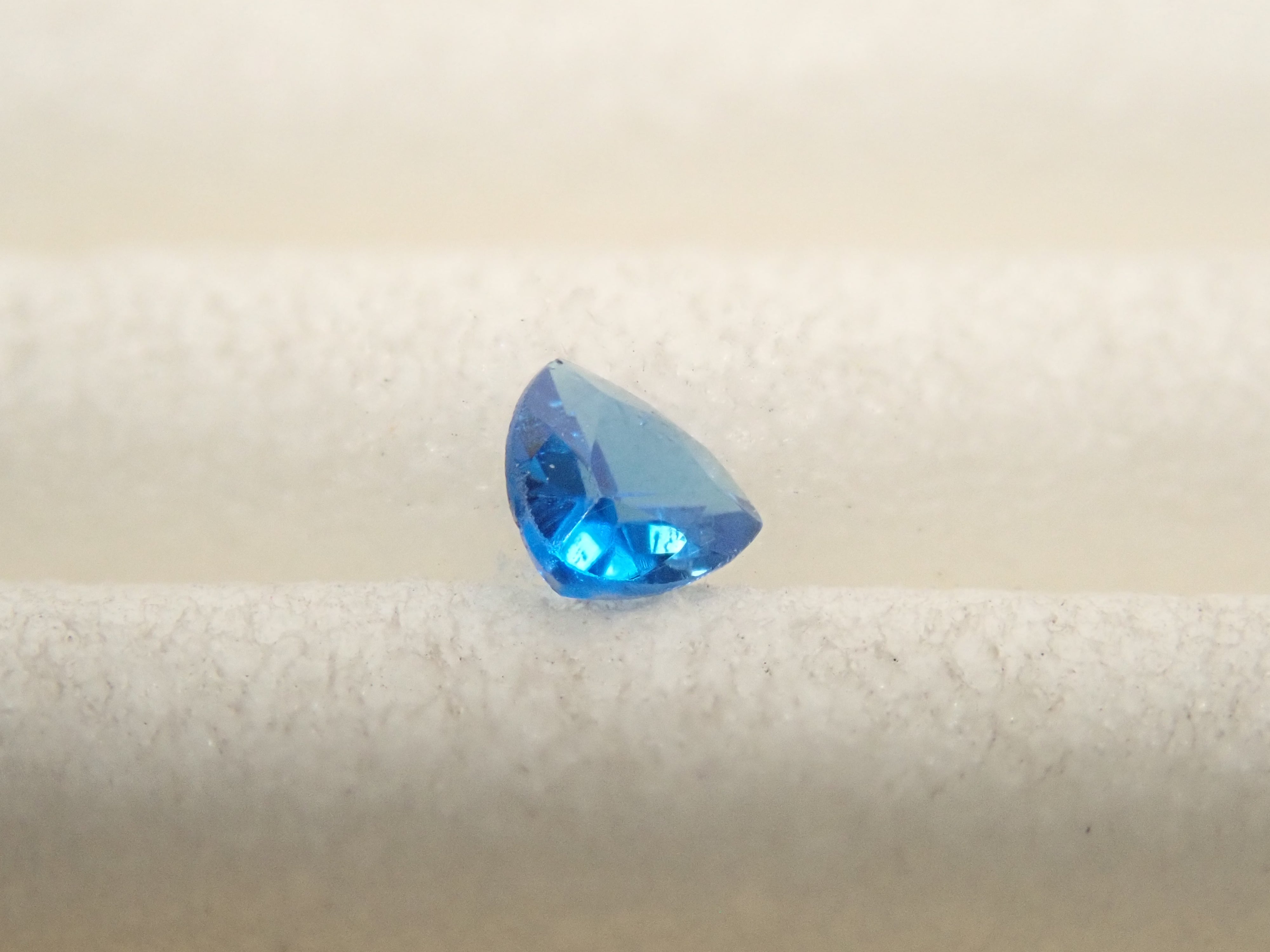 【12562392掲載】ラズライト(天藍石) 0.044ctルース