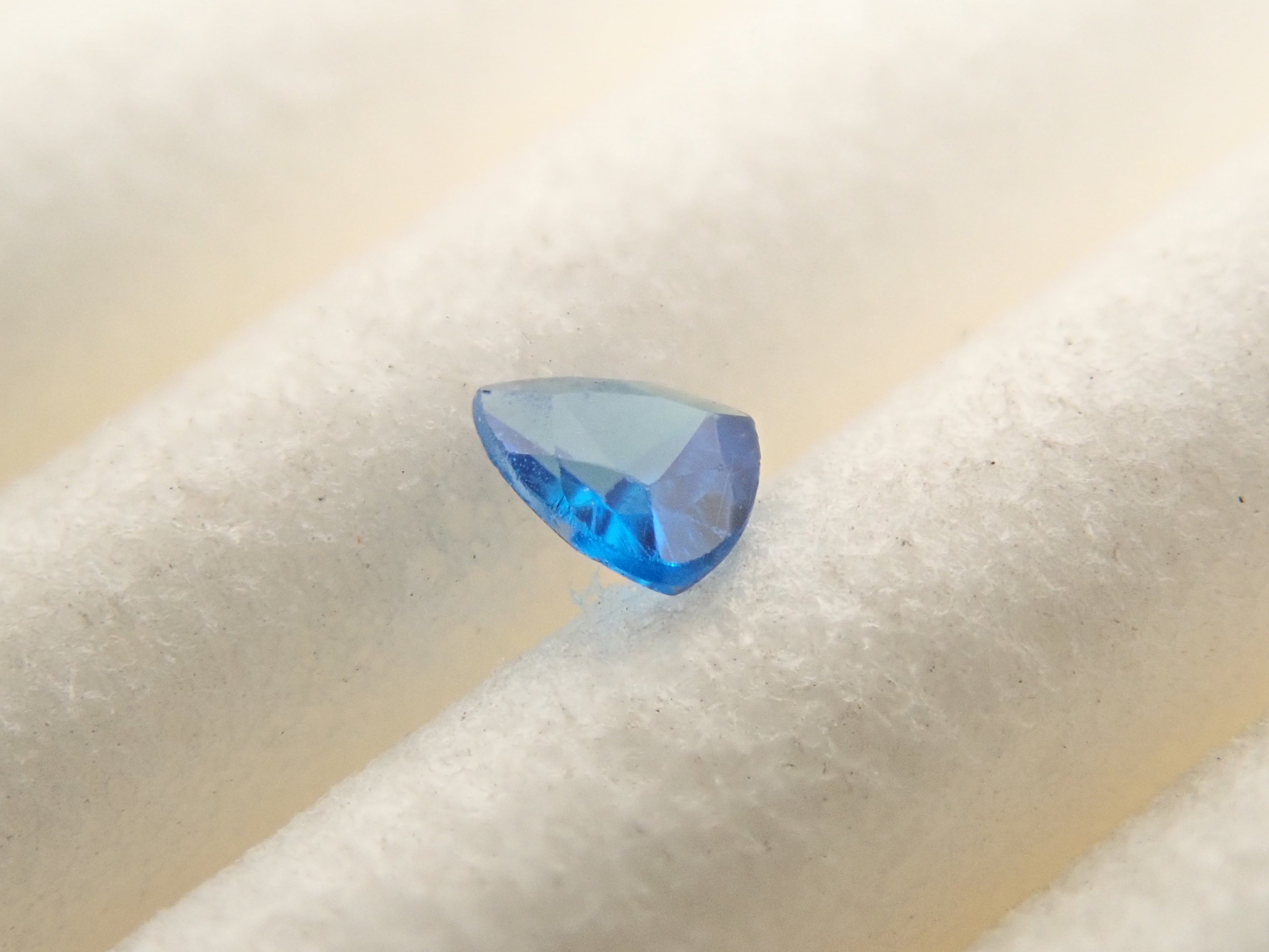 【12562392掲載】ラズライト(天藍石) 0.044ctルース