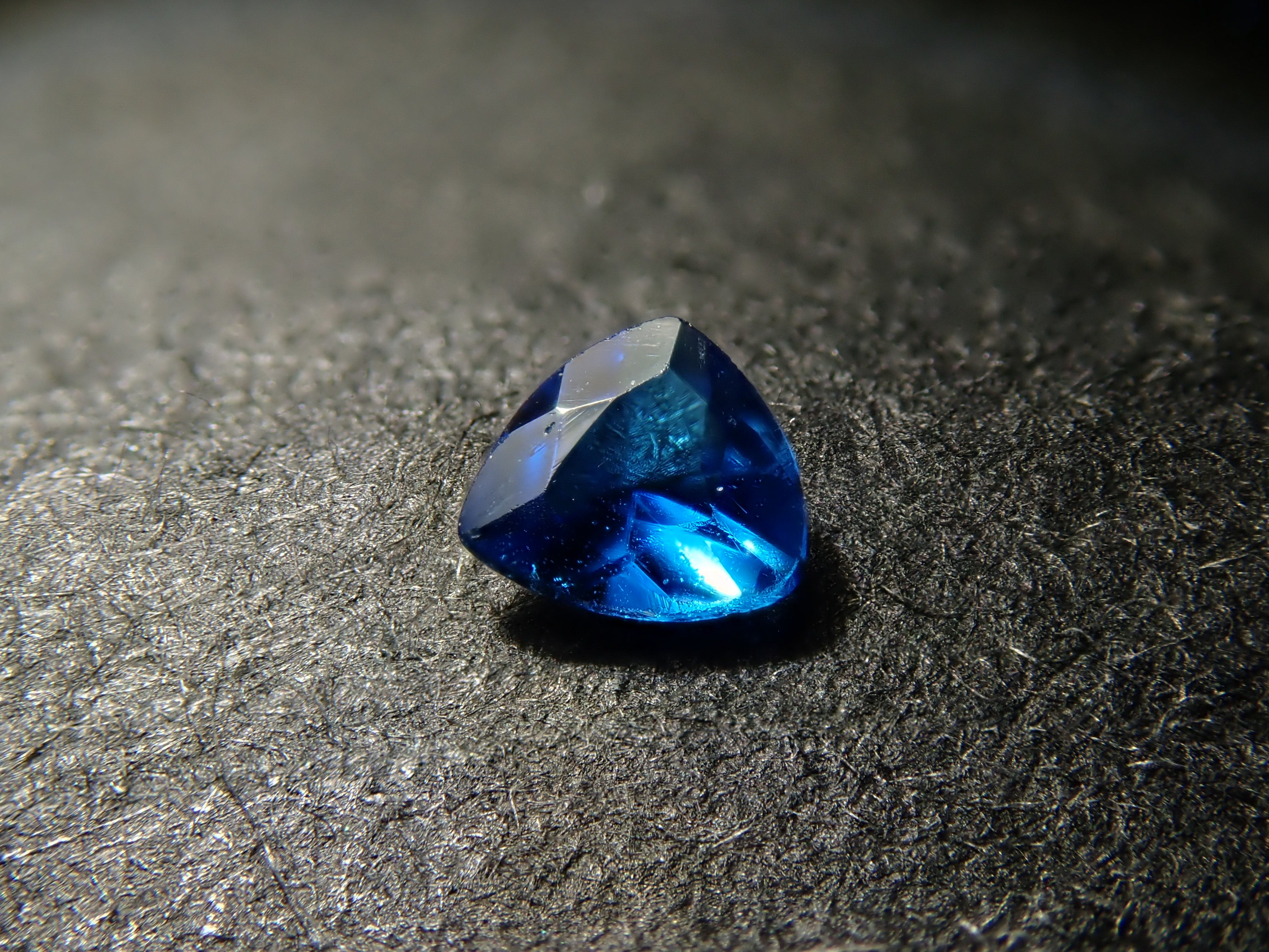 【12562392掲載】ラズライト(天藍石) 0.044ctルース