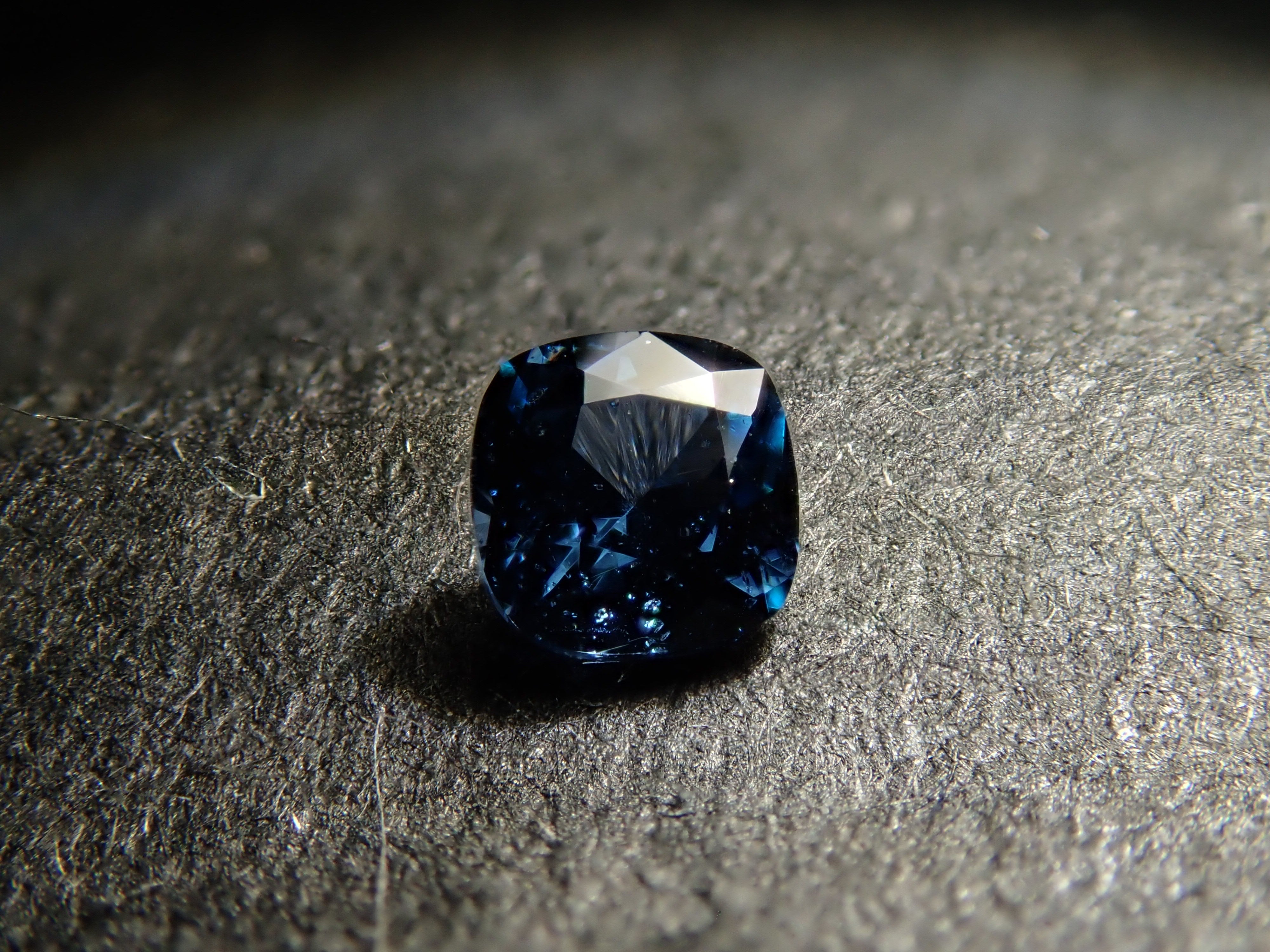 【12562396掲載】ガーナイト 0.095ctルース