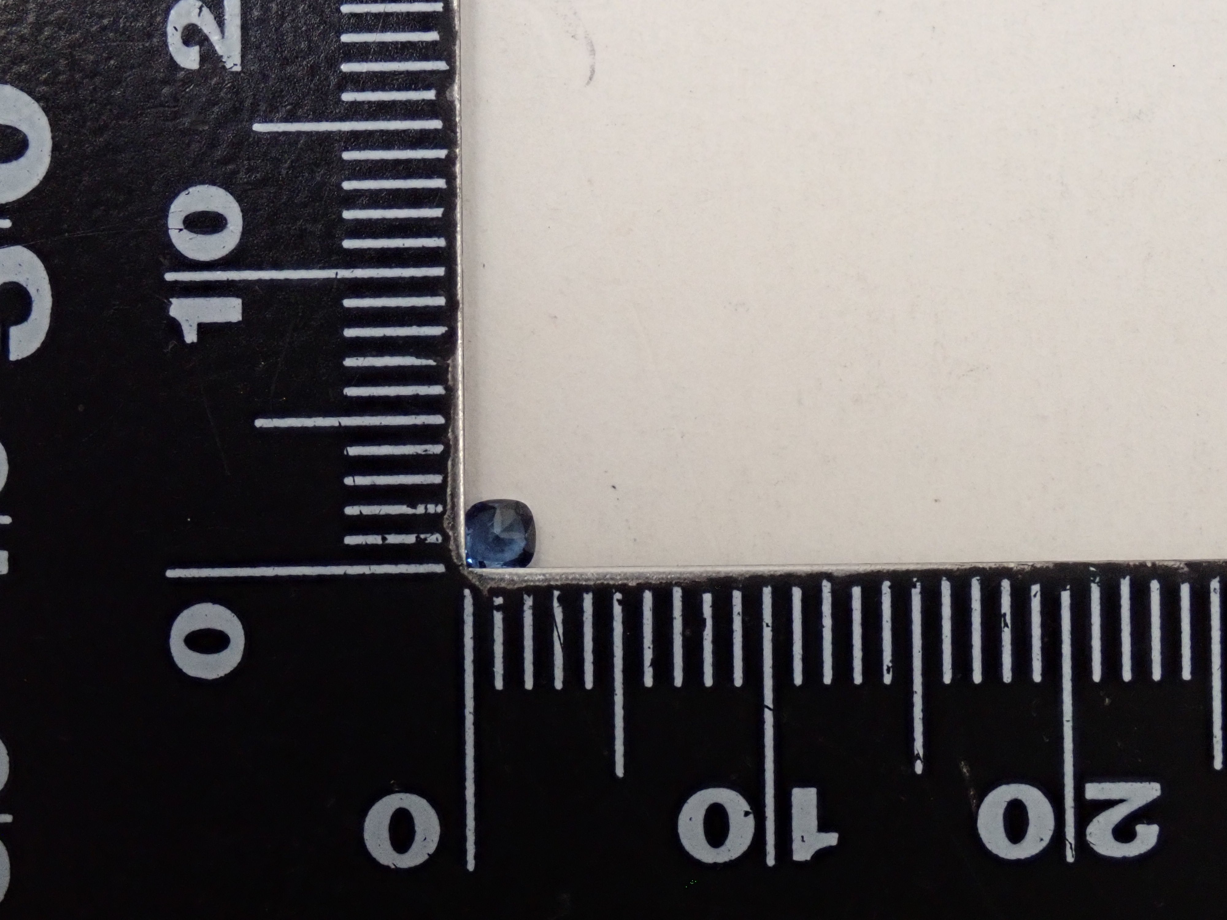 【12562396掲載】ガーナイト 0.095ctルース