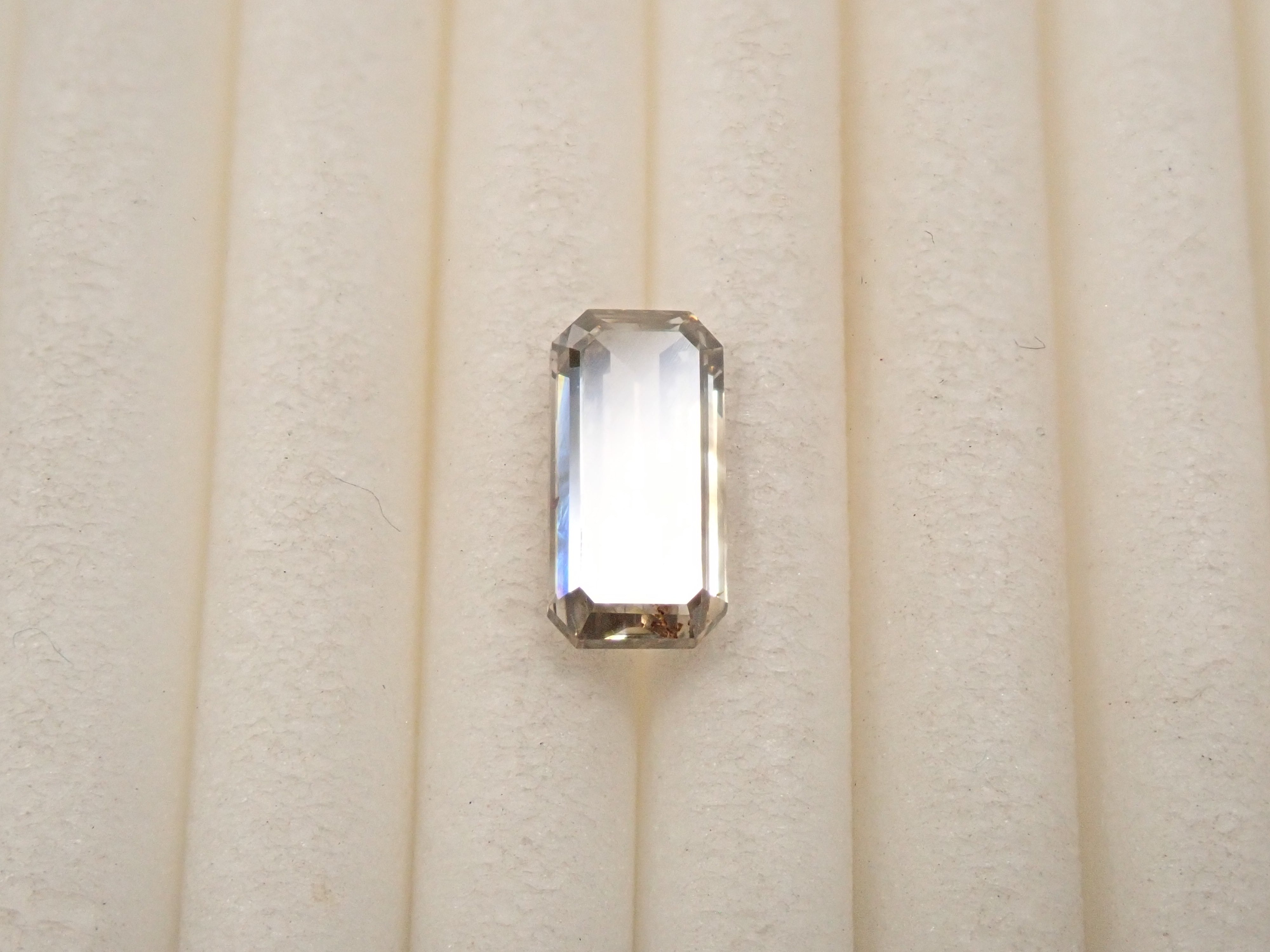 【32501863掲載】ブラウンダイヤモンド 0.554ctルース(UNDER S(LIGHT YELLOWISH BROWN), SI-2)