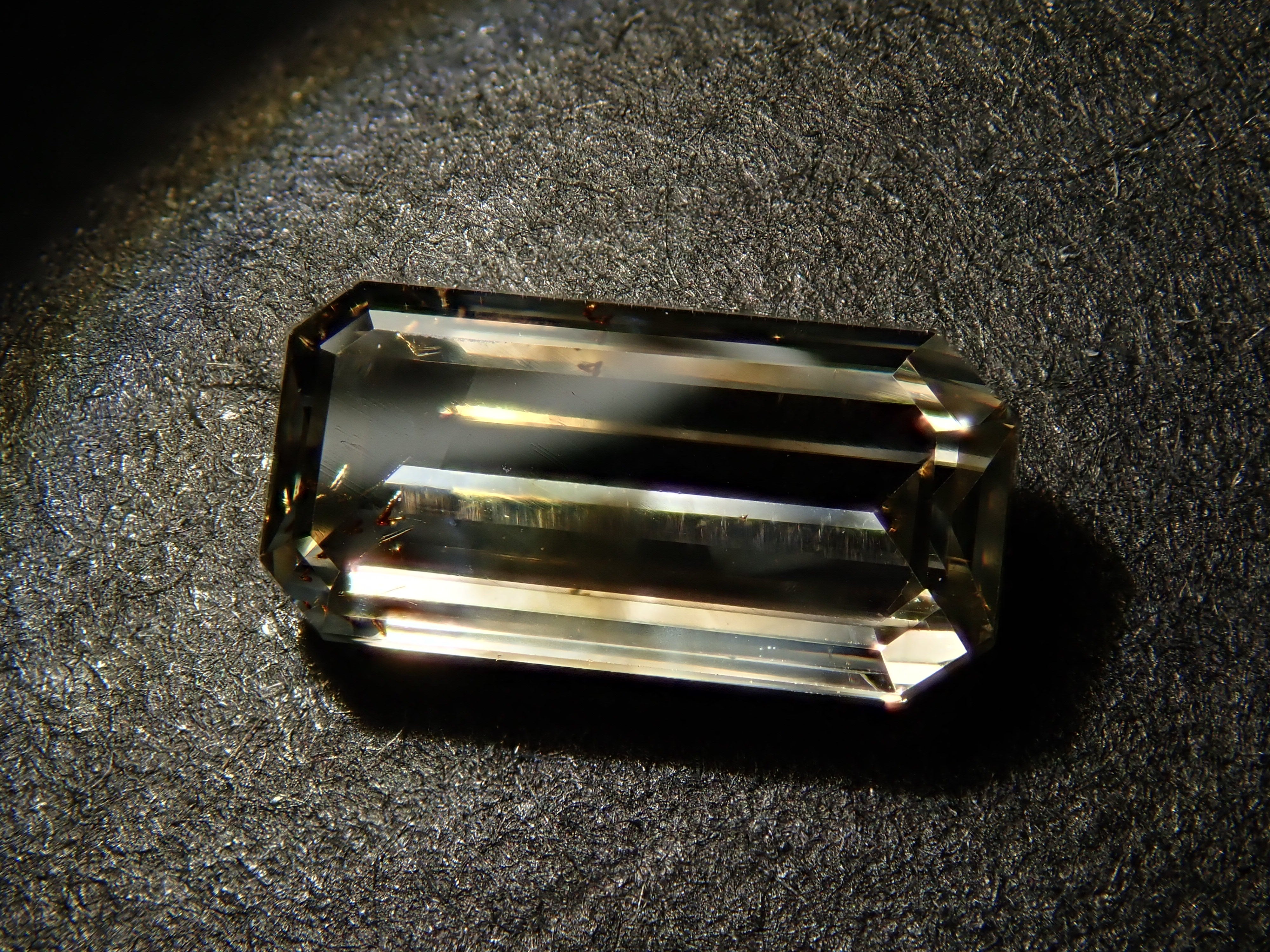 【32501863掲載】ブラウンダイヤモンド 0.554ctルース(UNDER S(LIGHT YELLOWISH BROWN), SI-2)
