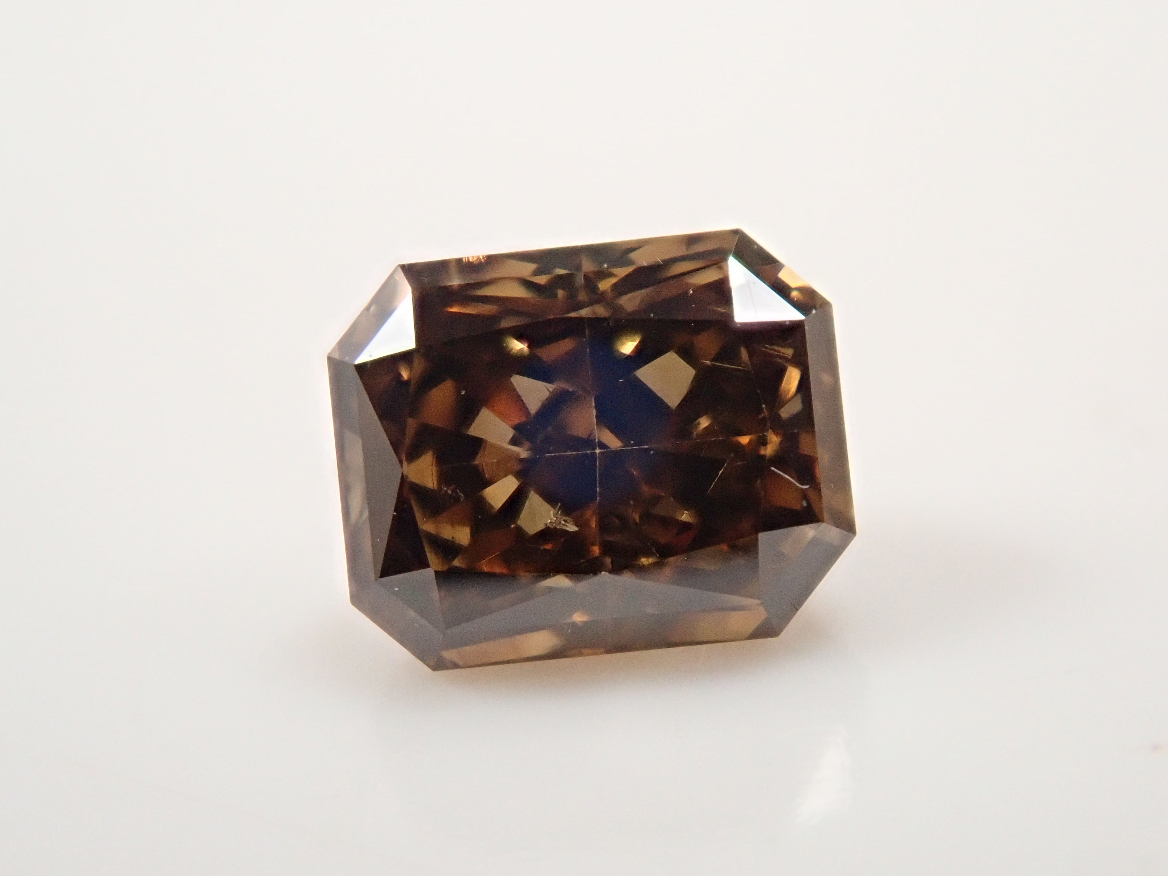 【32501864掲載】ブラウンダイヤモンド 0.531ctルース(FANCY DARK BROWN, SI-2)