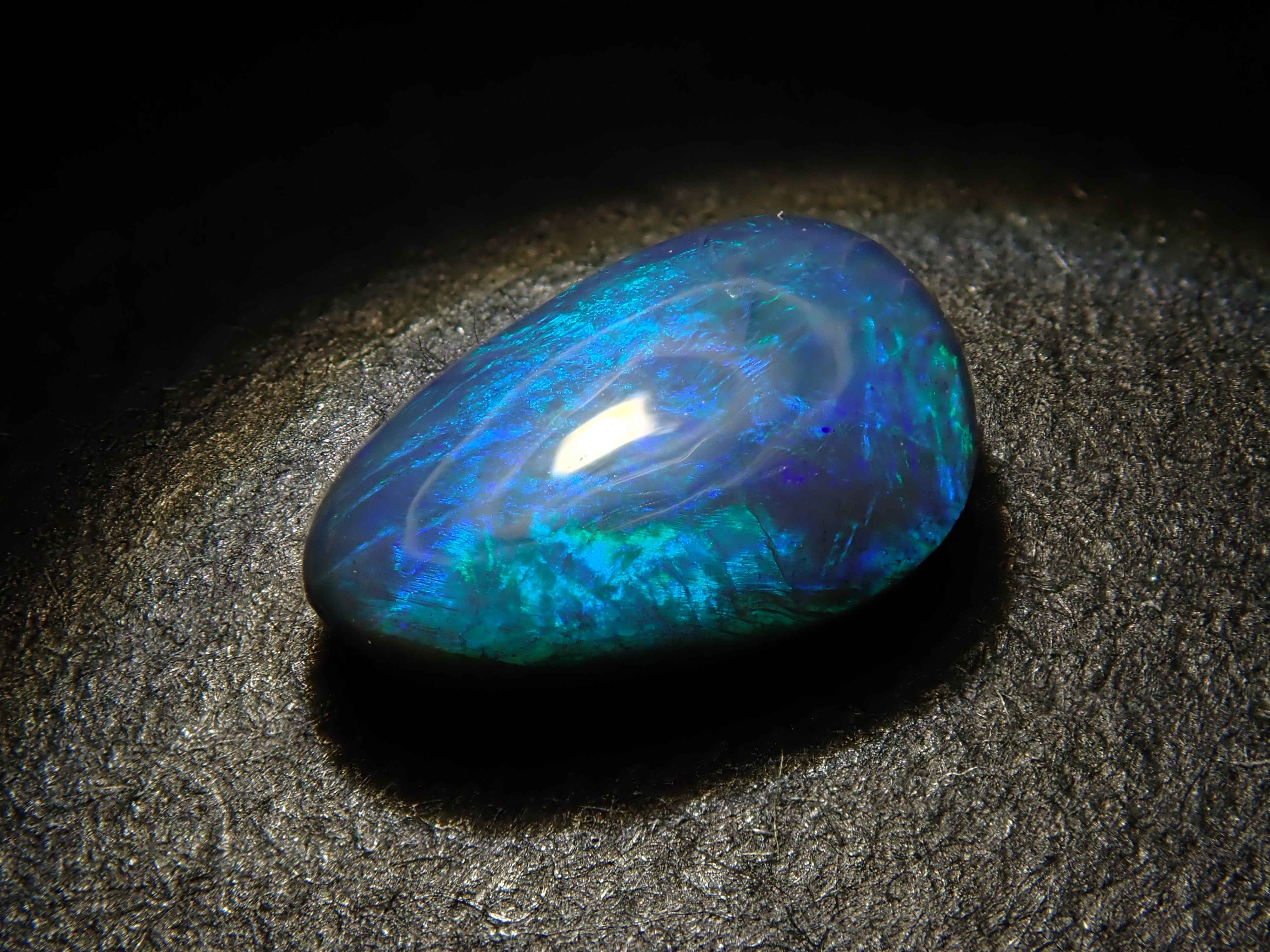 【12562552掲載】オーストラリア産ブラックオパール 0.448ctルース