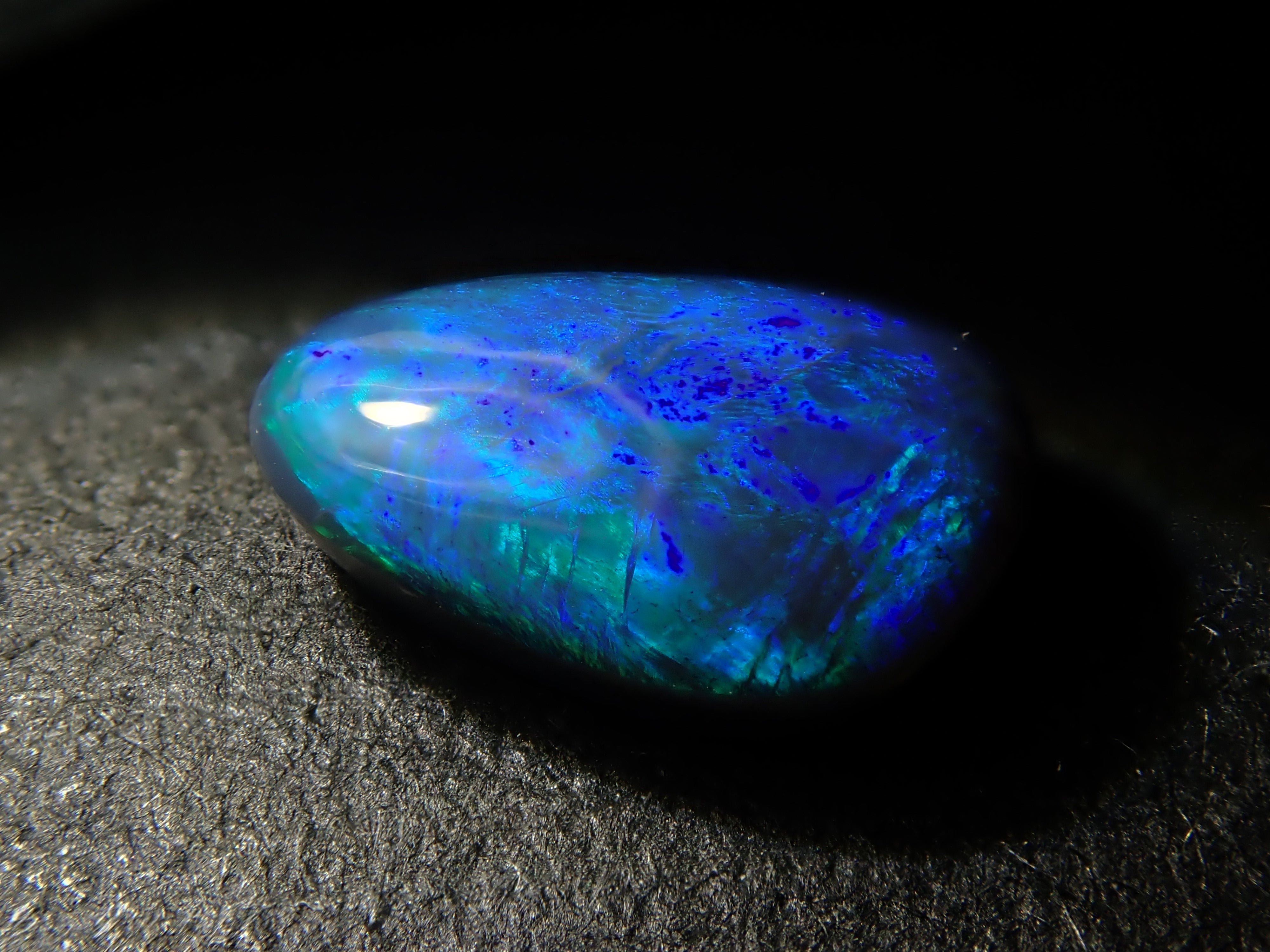 【12562552掲載】オーストラリア産ブラックオパール 0.448ctルース