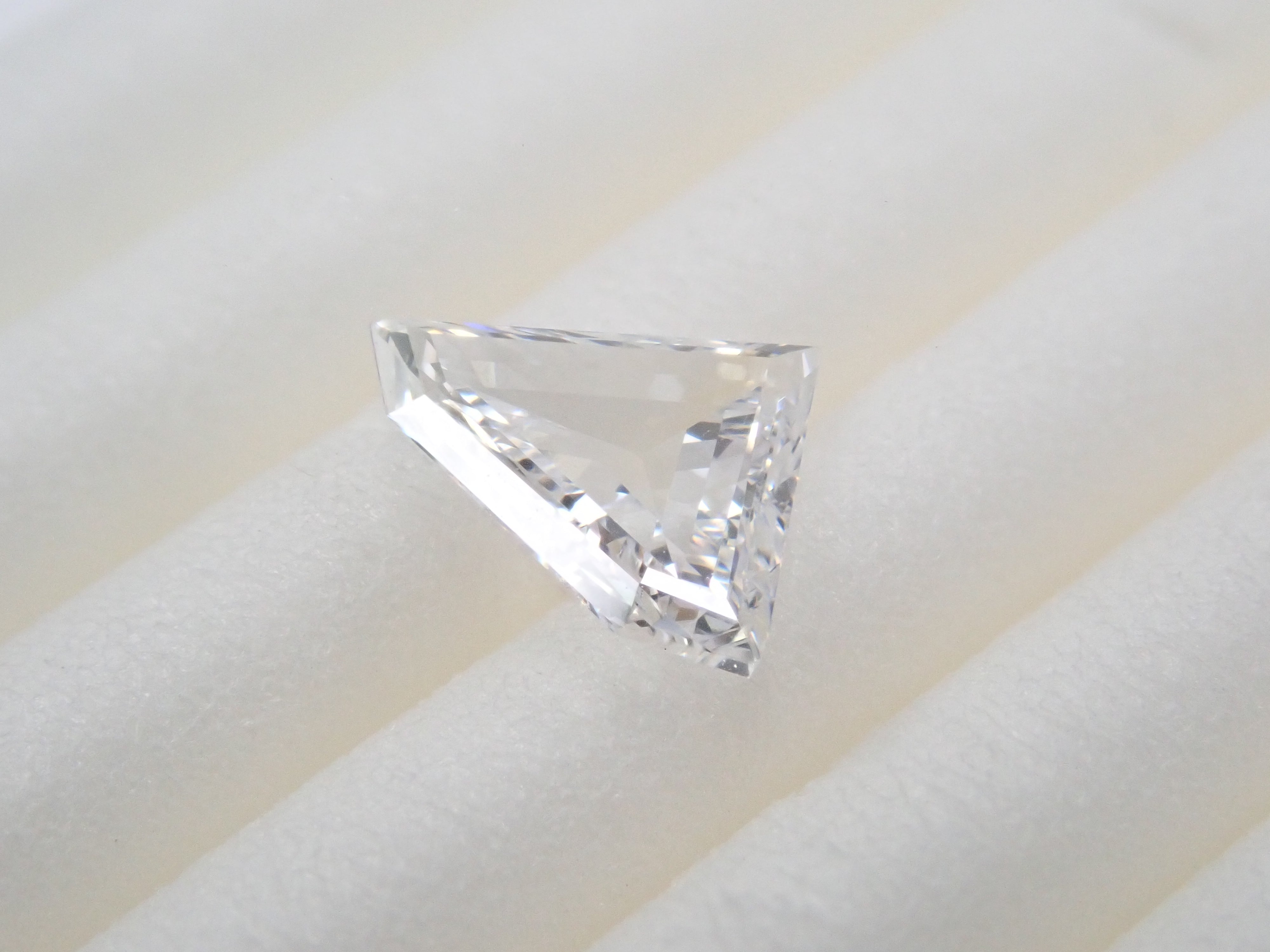 ダイヤモンド 0.320ctルース(D, VS2)